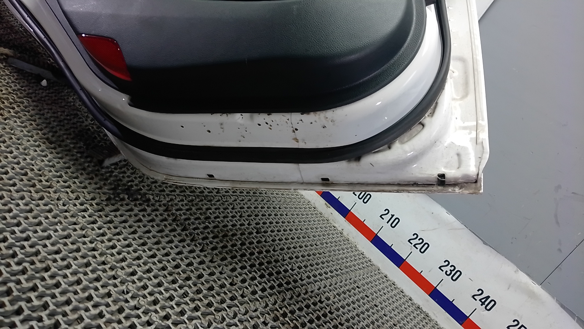 Дверь задняя левая