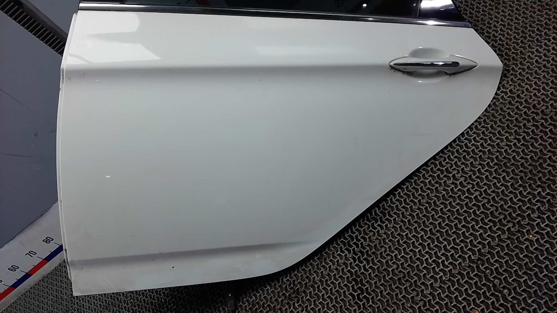 Дверь задняя левая