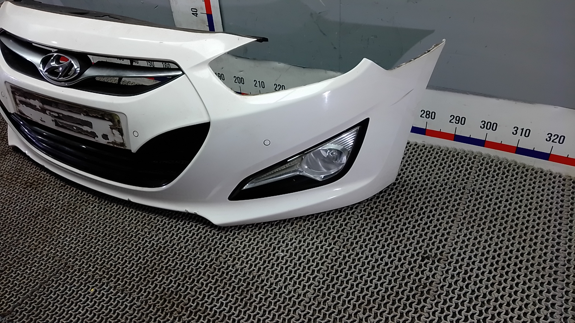 Бампер передний