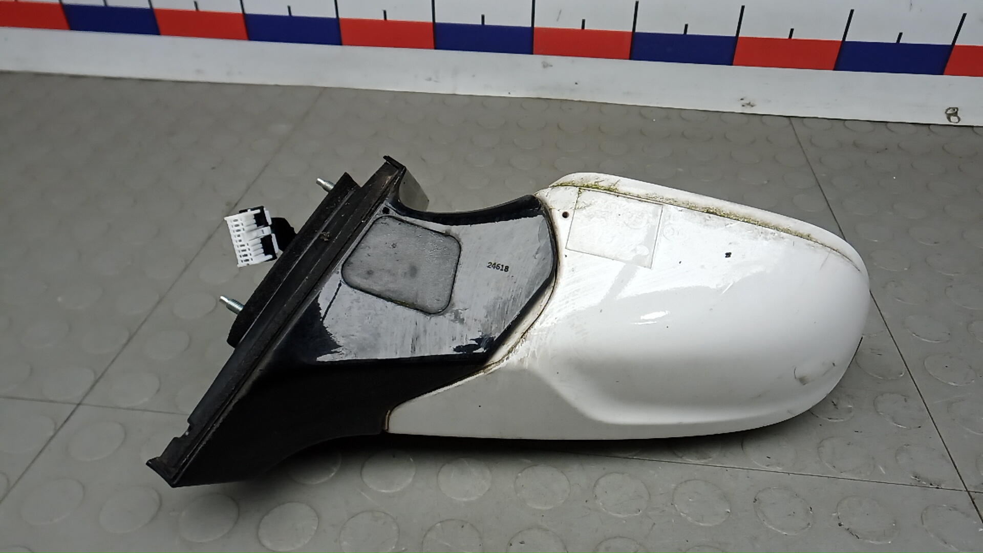 Зеркало правое электрическое