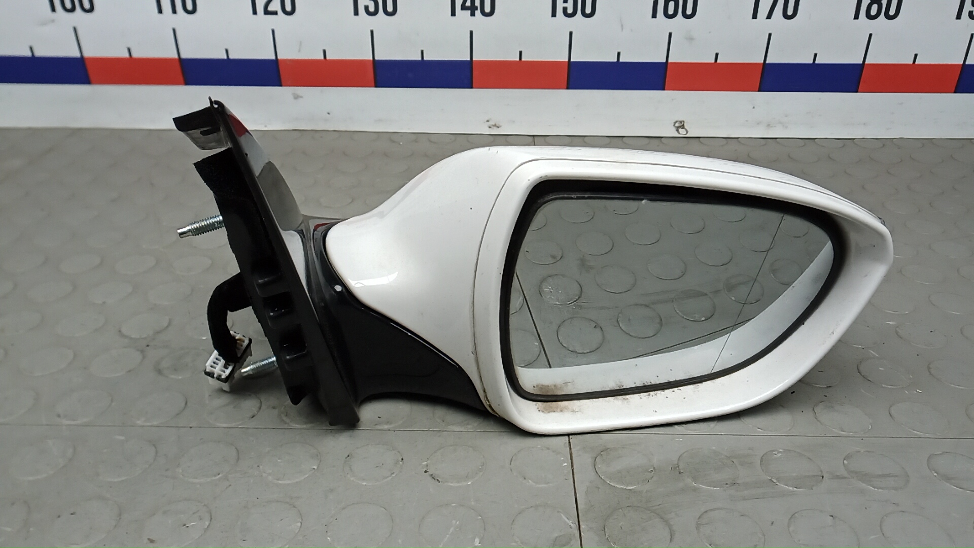 Зеркало правое электрическое