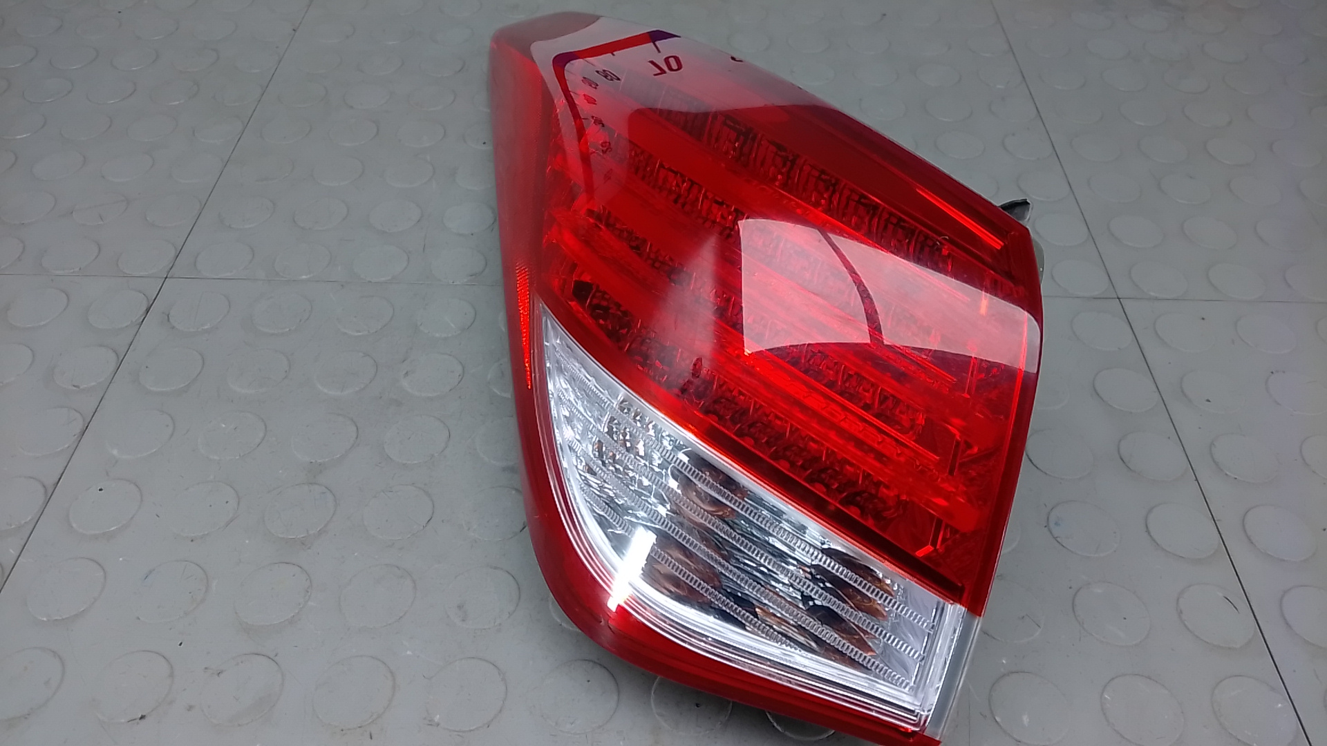 Фонарь задний левый