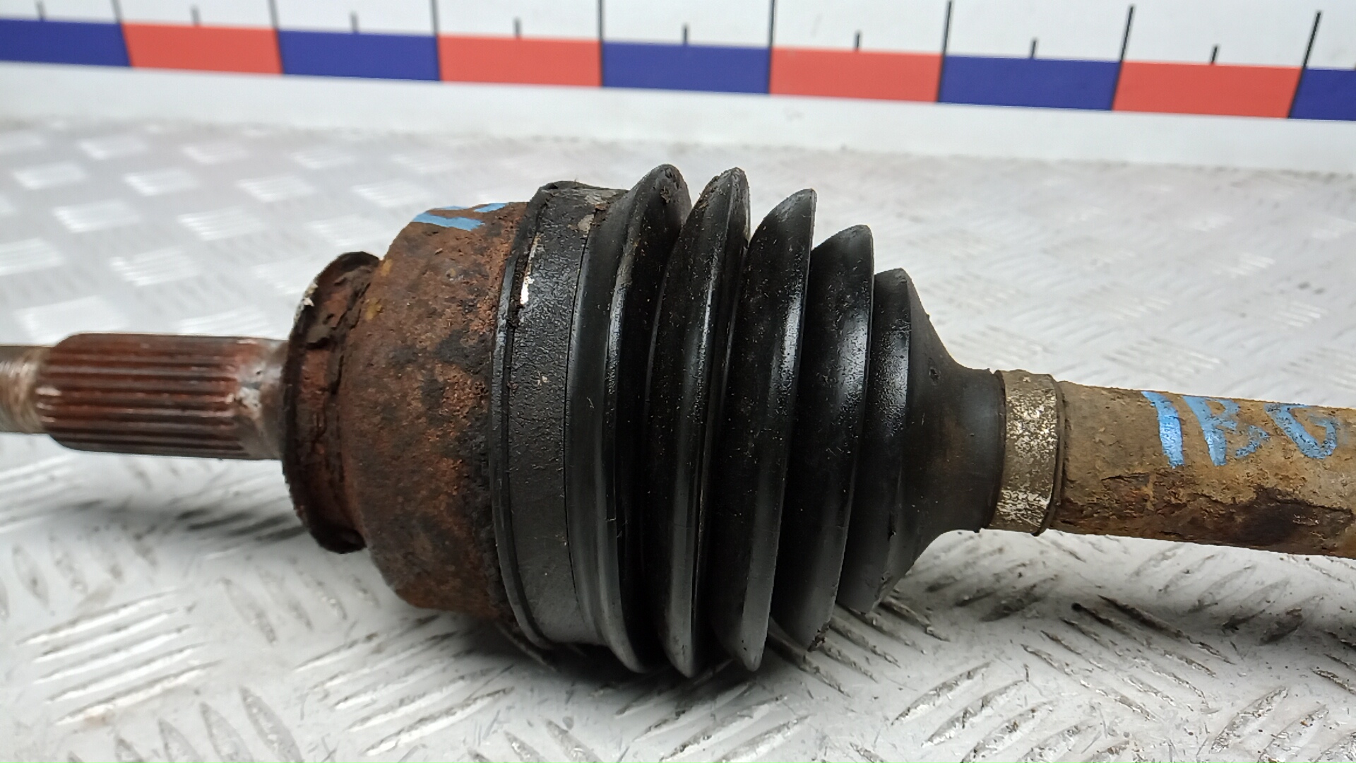 Полуось передняя правая