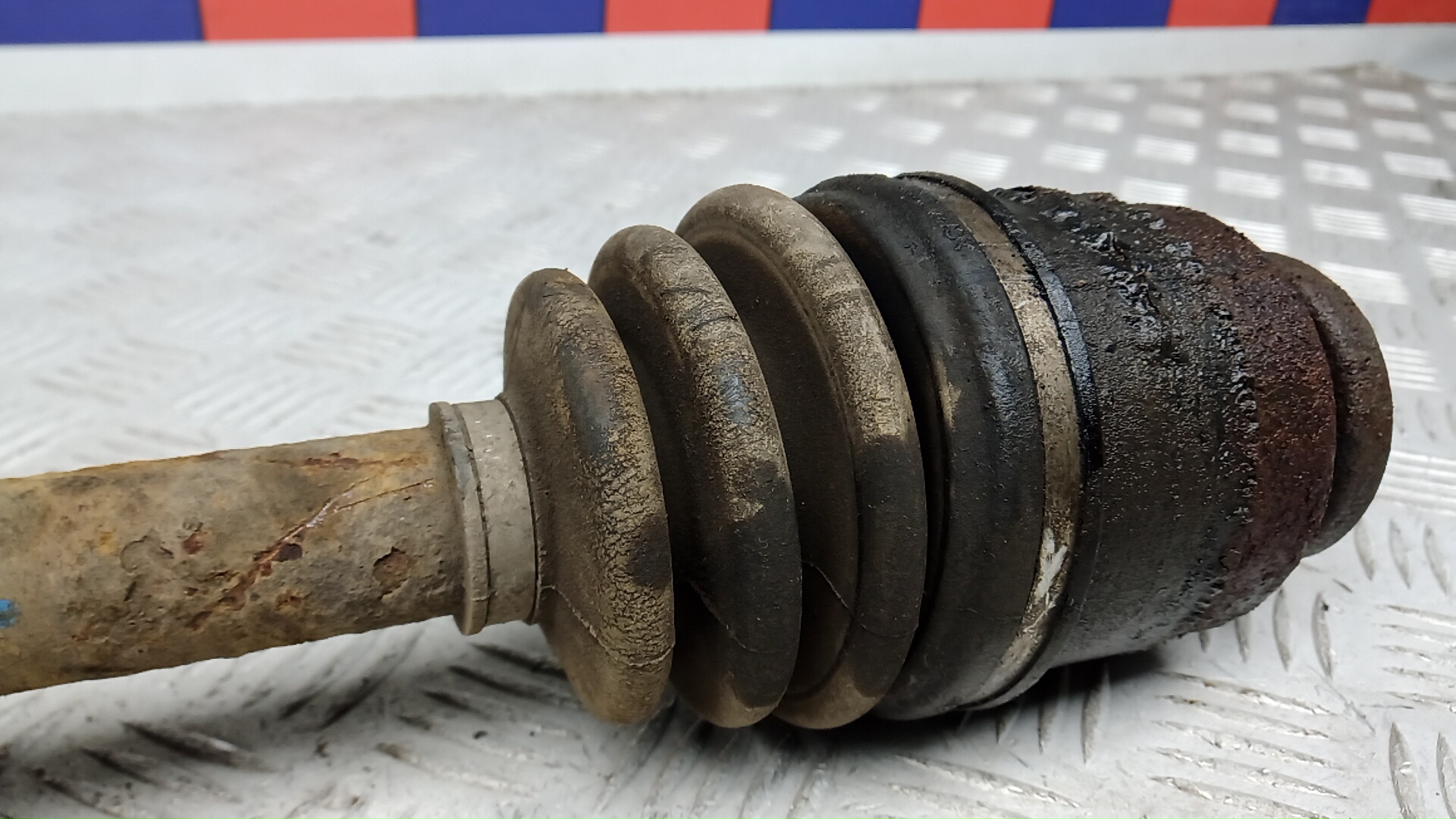 Полуось передняя правая