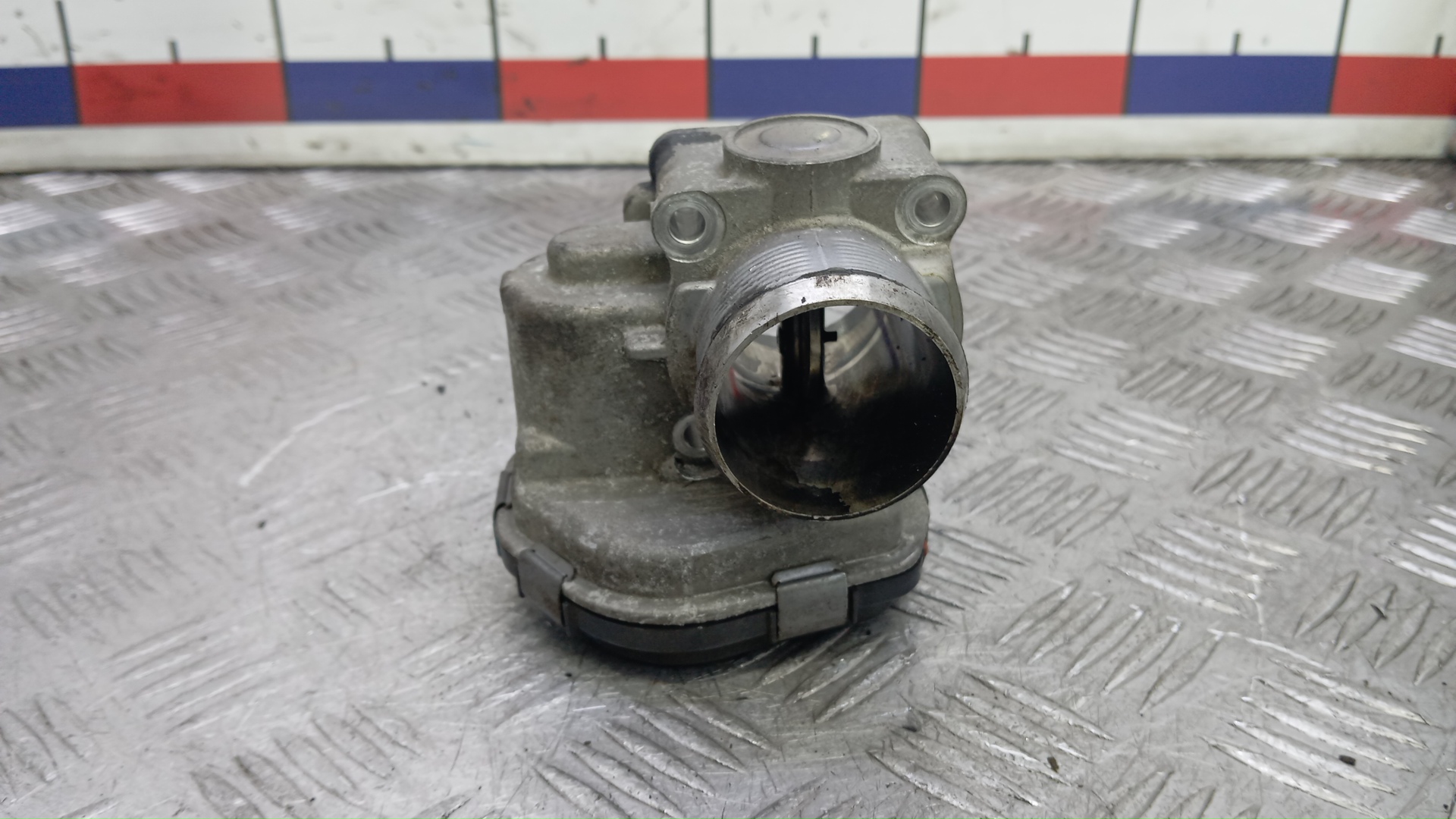 Заслонка дроссельная электрическая