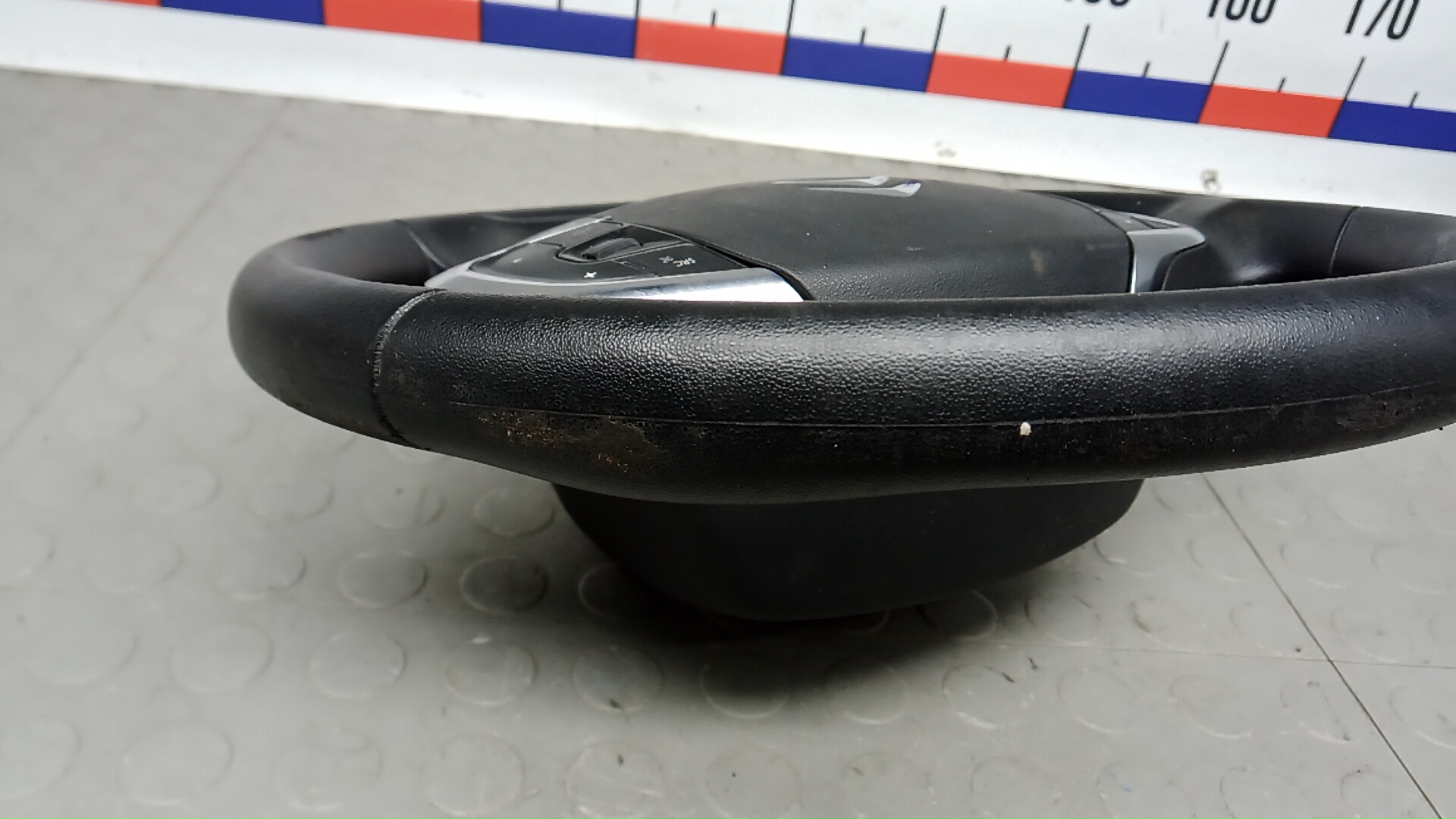 Рулевое колесо (руль)