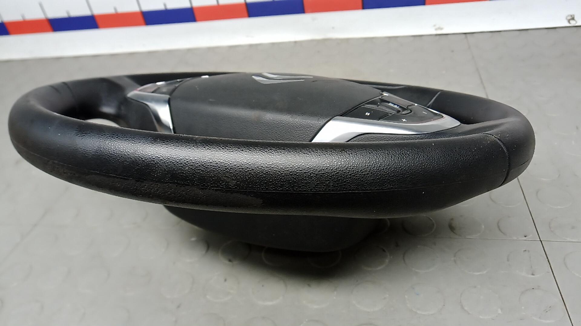 Рулевое колесо (руль)