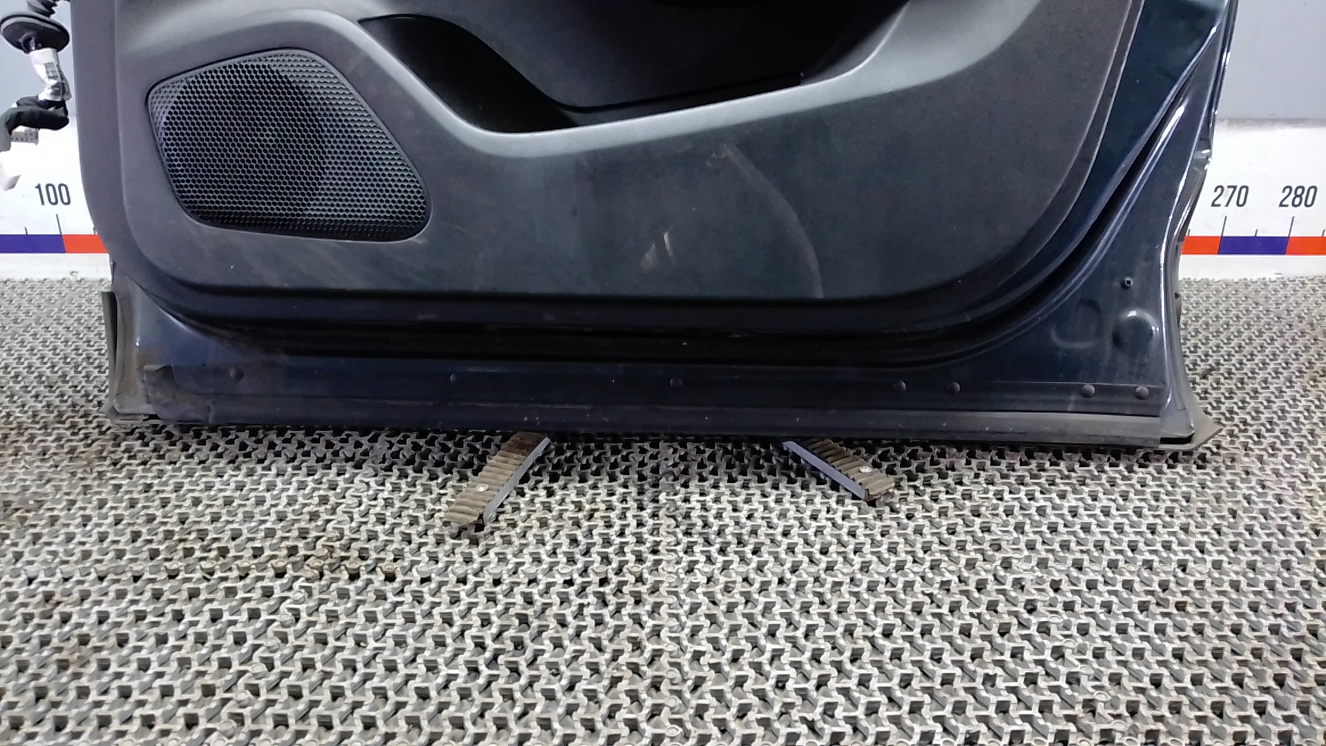 Дверь передняя правая