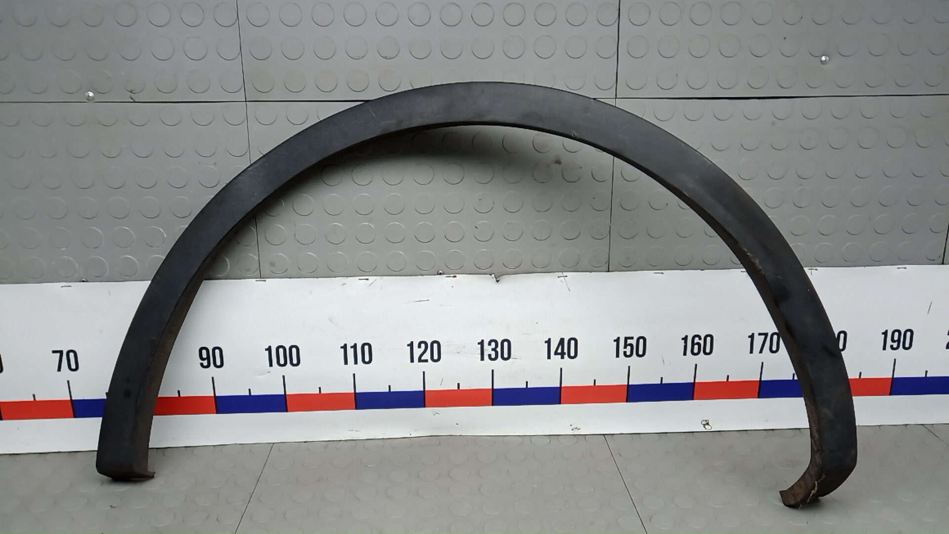 Накладка заднего крыла левого