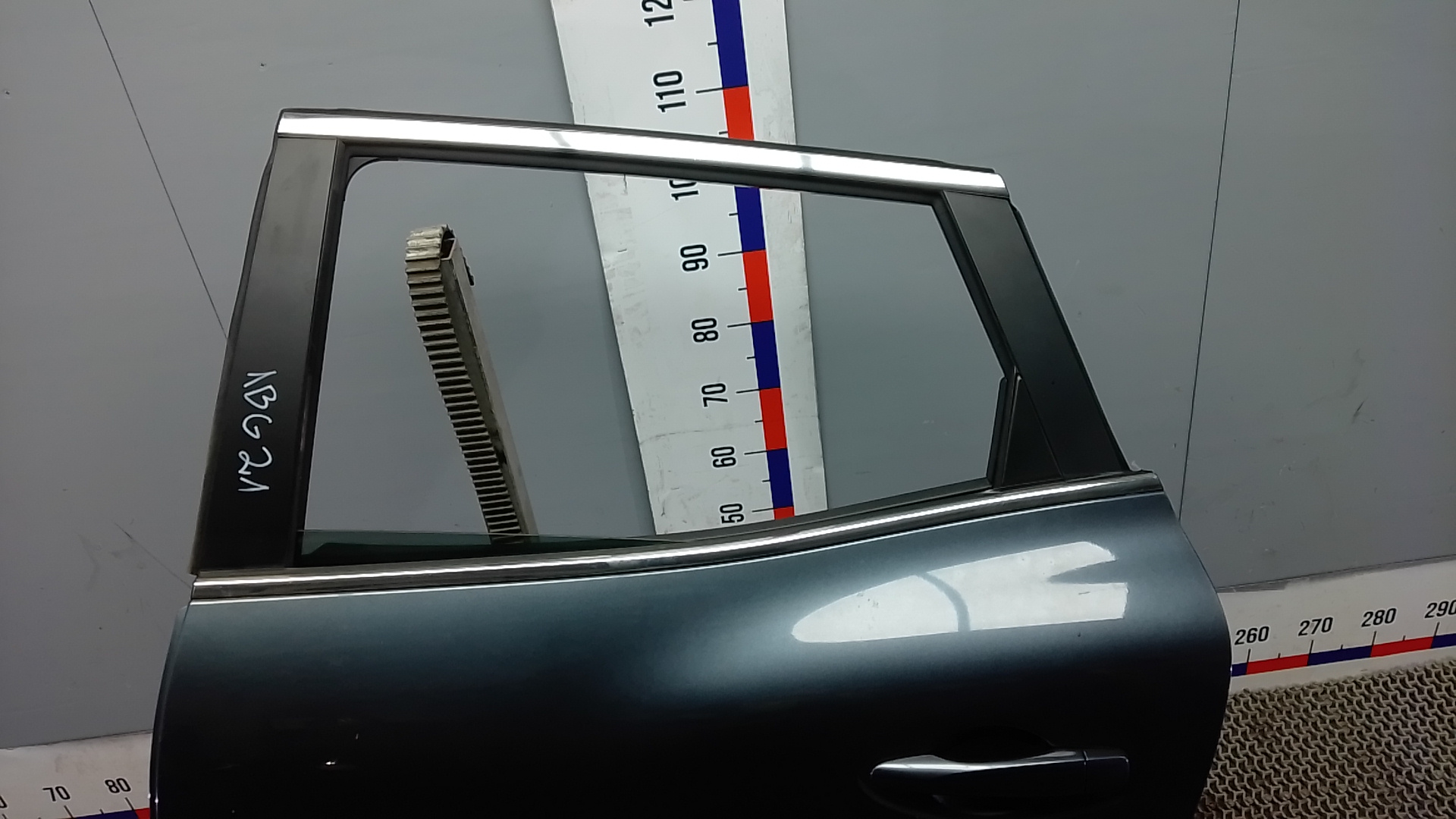 Дверь задняя левая