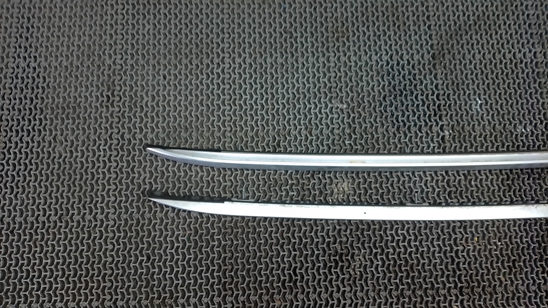 Рейлинги (релинг) к-кт (планки на крышу)