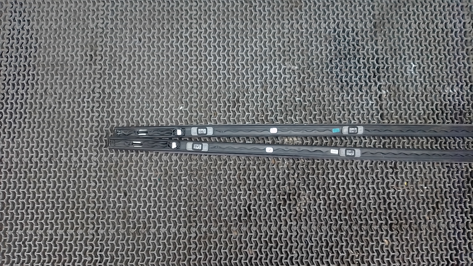 Рейлинги (релинг) к-кт (планки на крышу)