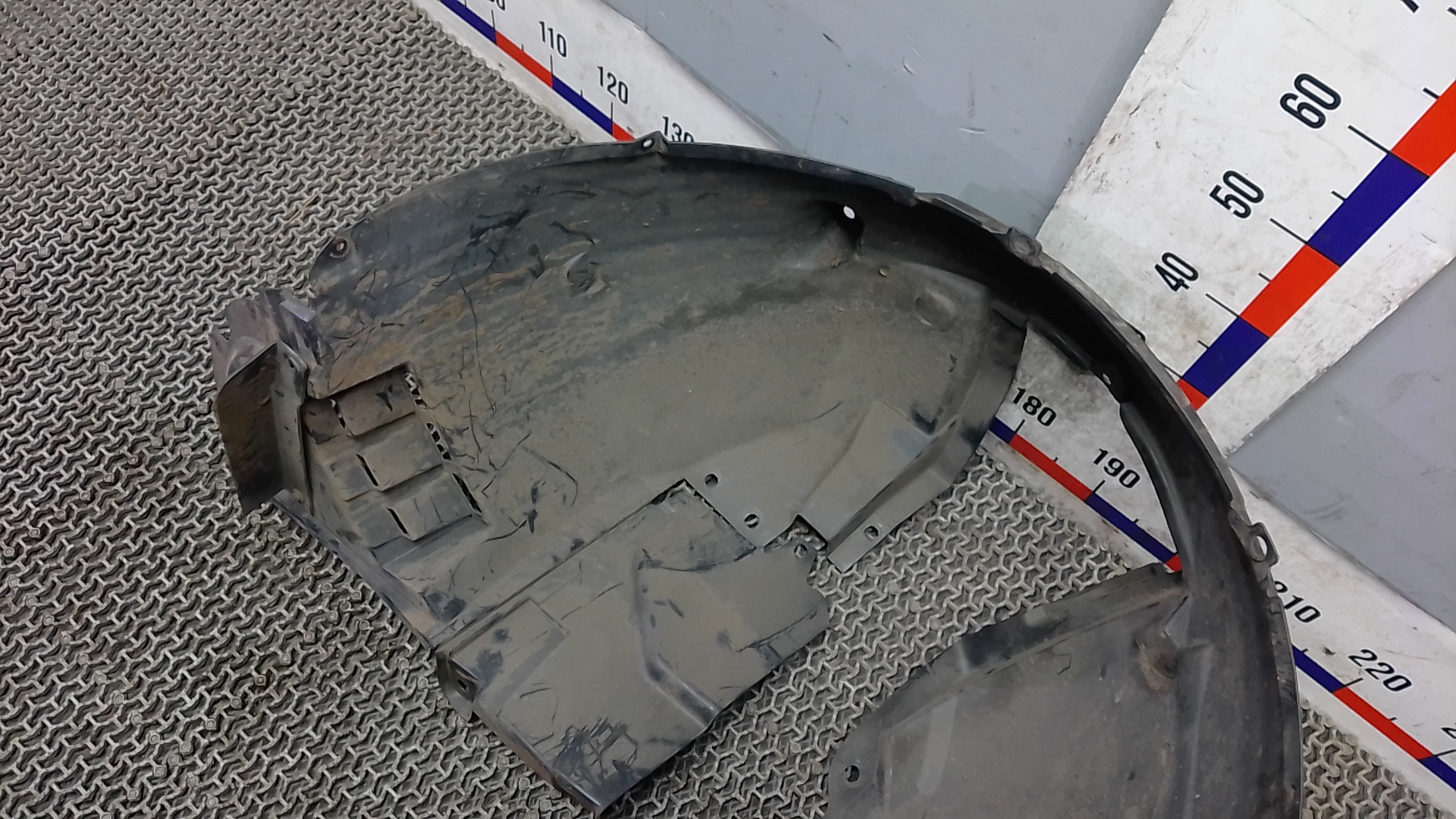 Локер передний левый