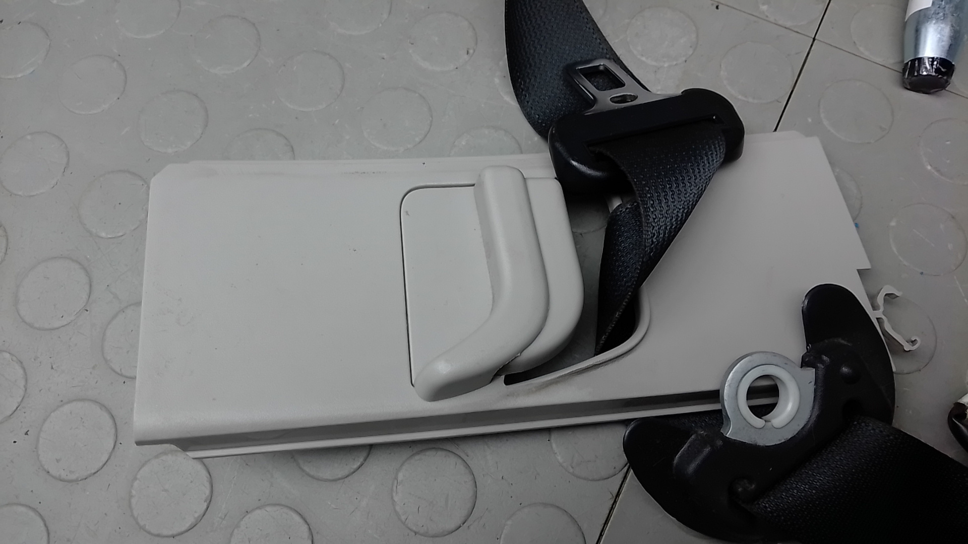 Ремень безопасности с пиропатроном