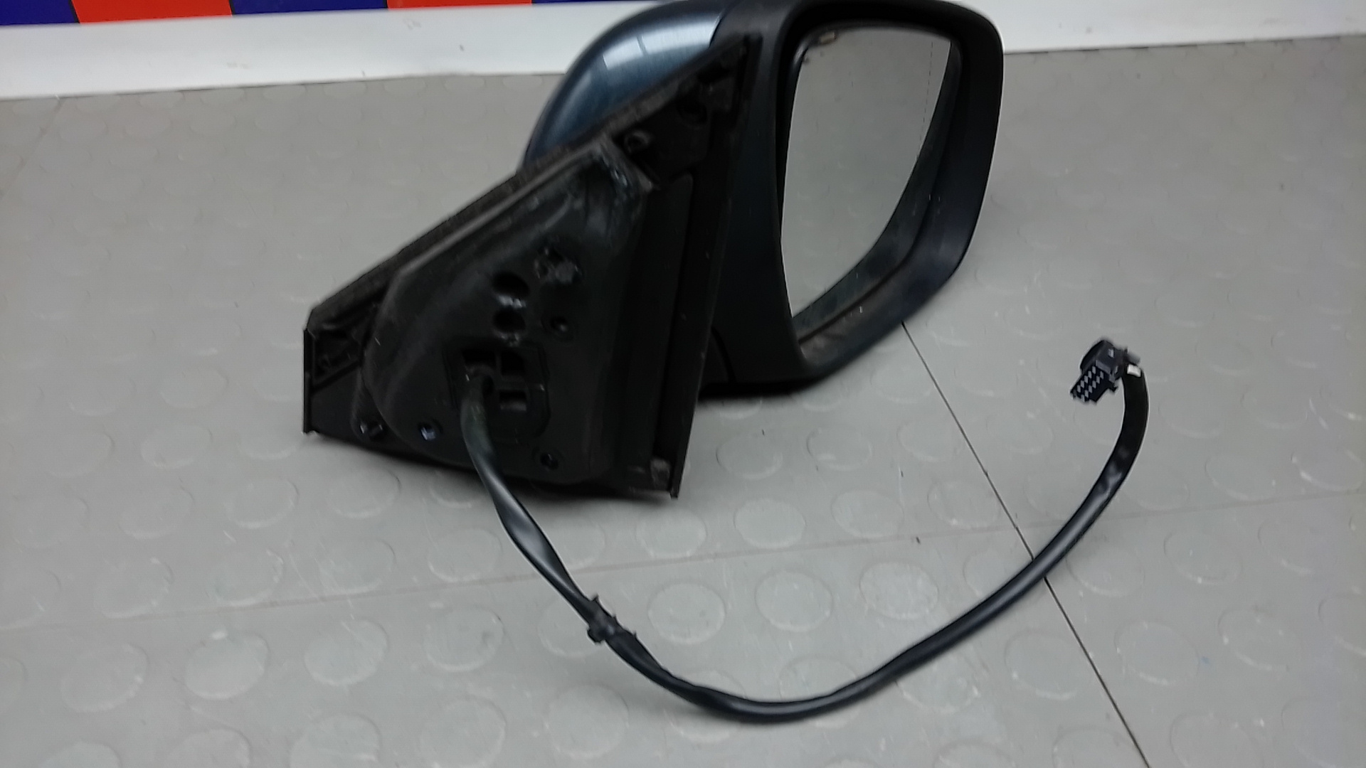 Зеркало правое электрическое