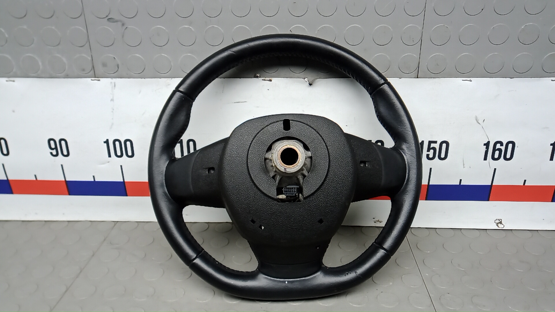 Рулевое колесо (руль)