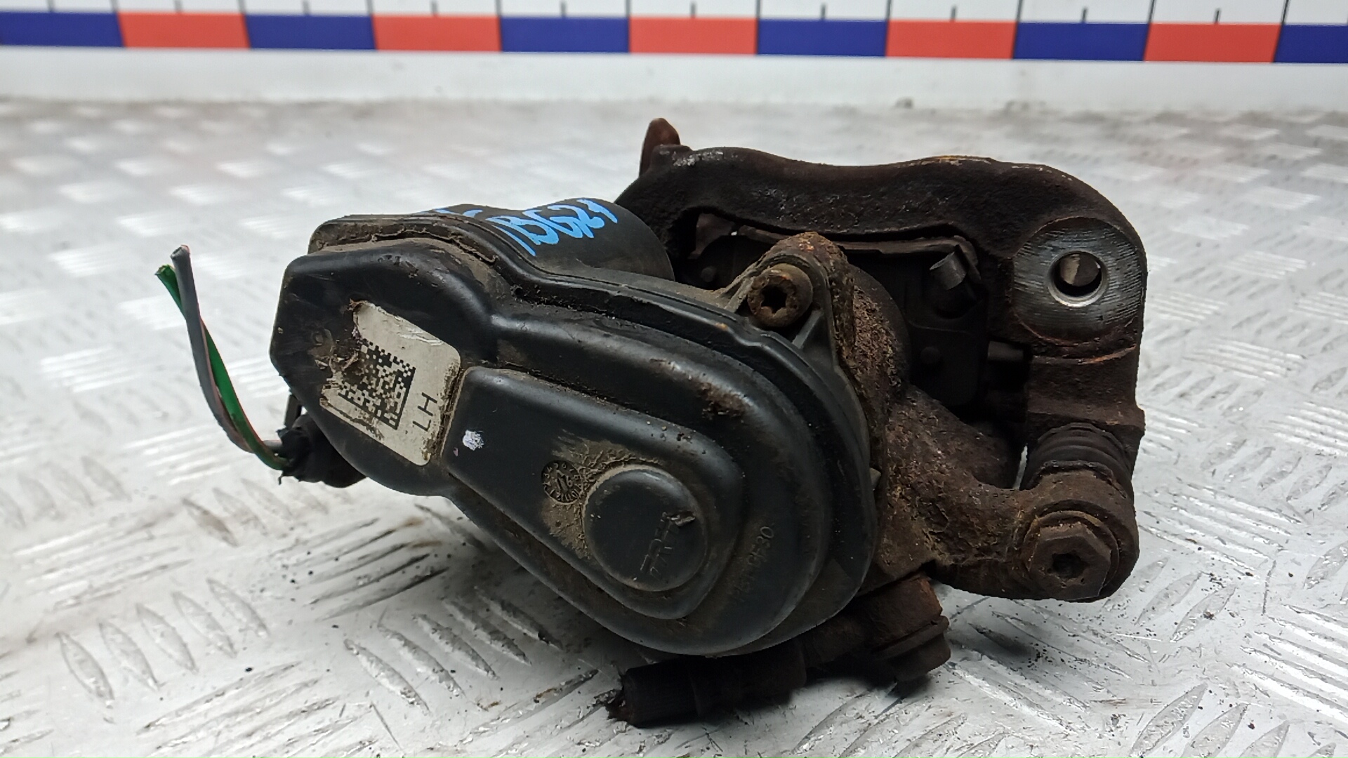 Суппорт задний левый