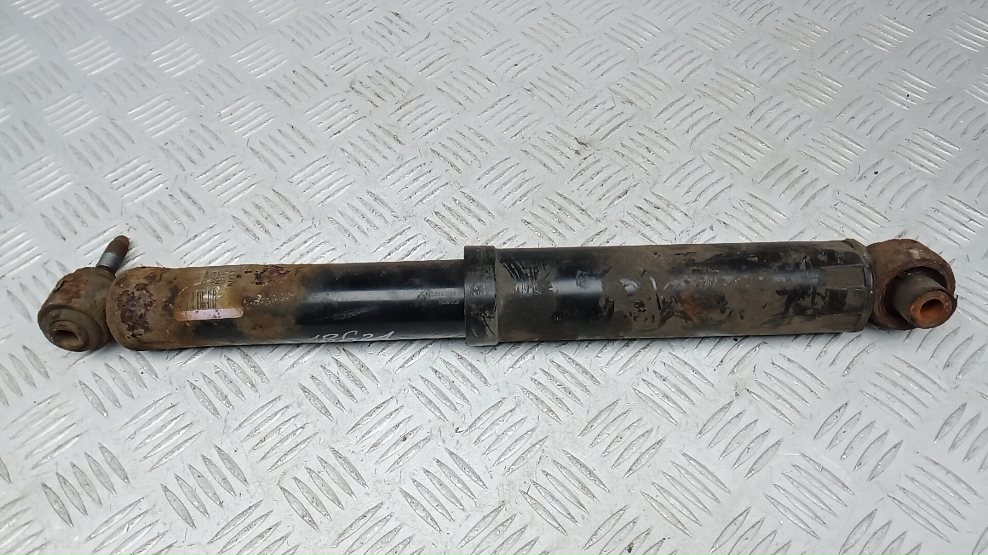 Амортизатор задний (стойка)