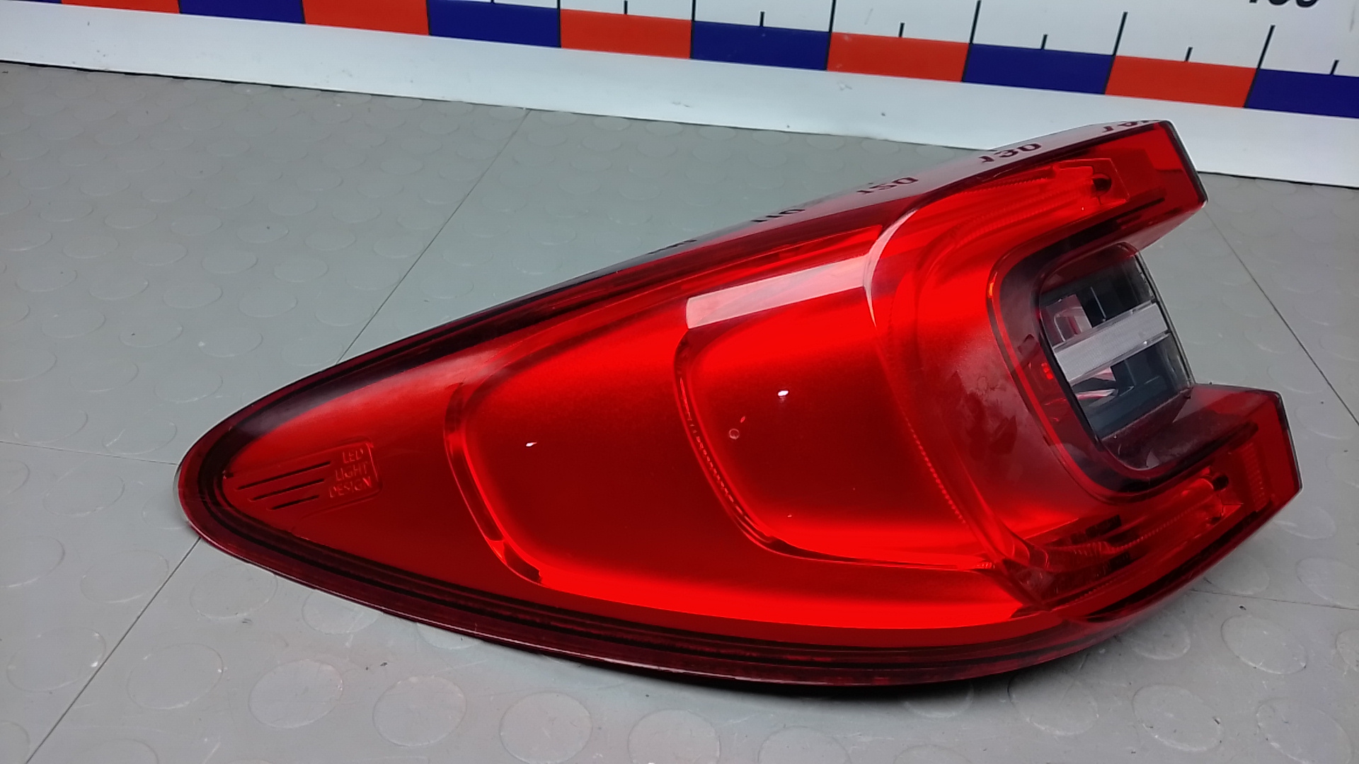 Фонарь задний левый