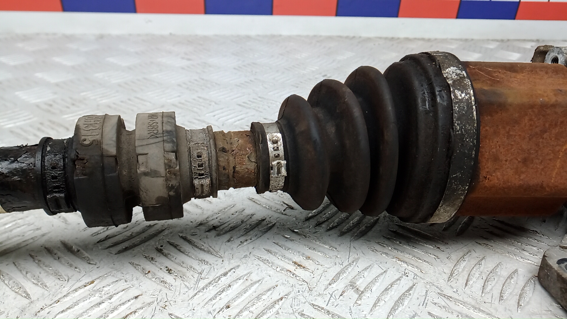 Полуось передняя правая