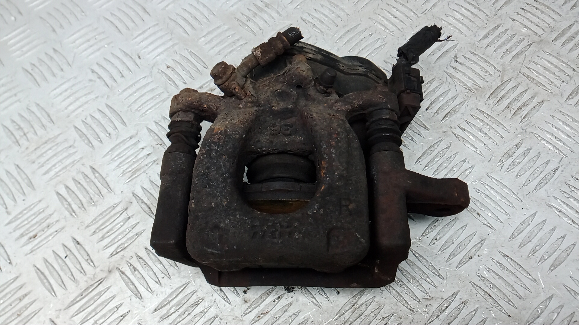 Суппорт задний правый