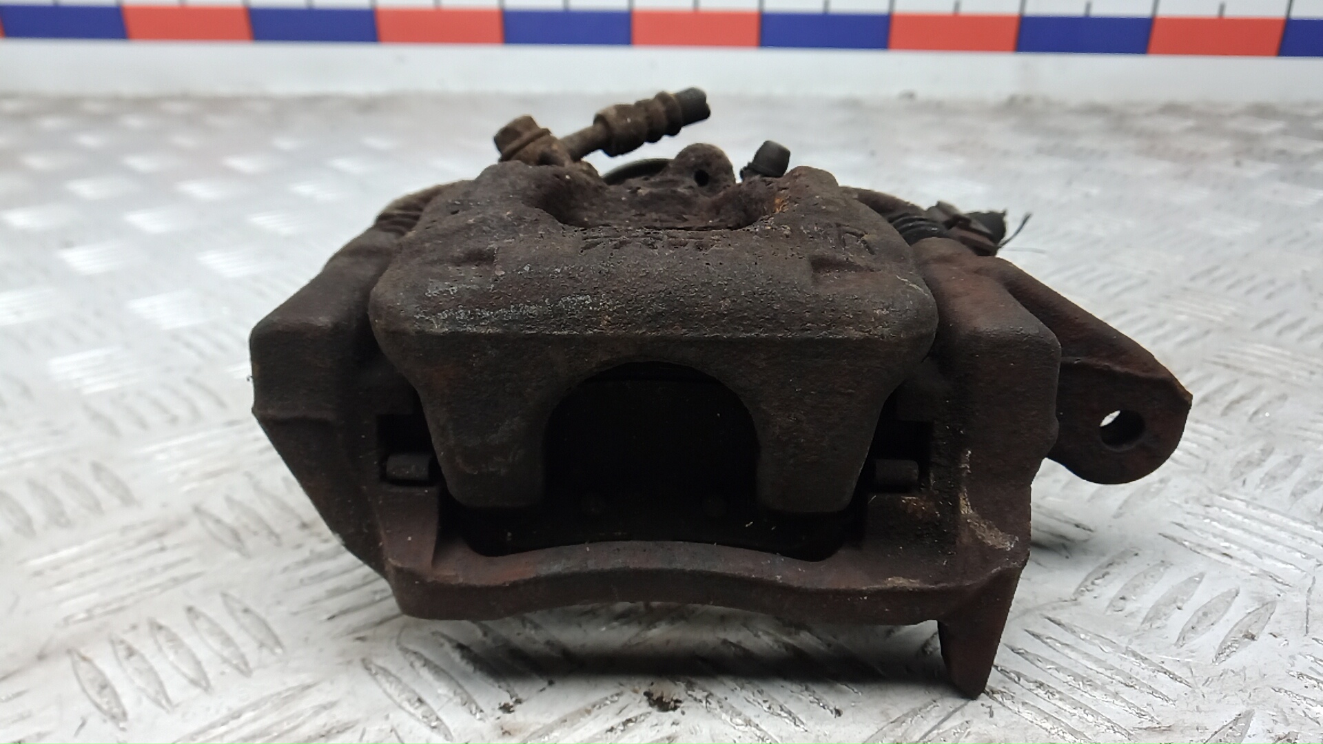 Суппорт задний правый