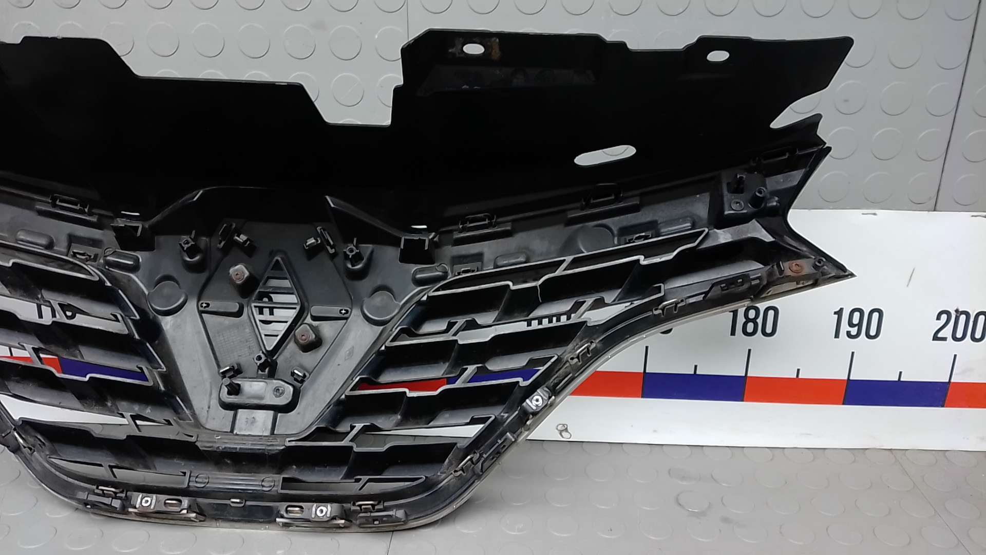 Решетка радиатора