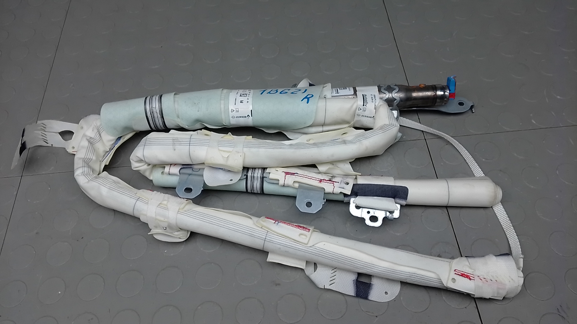 Подушка безопасности боковая (шторка)