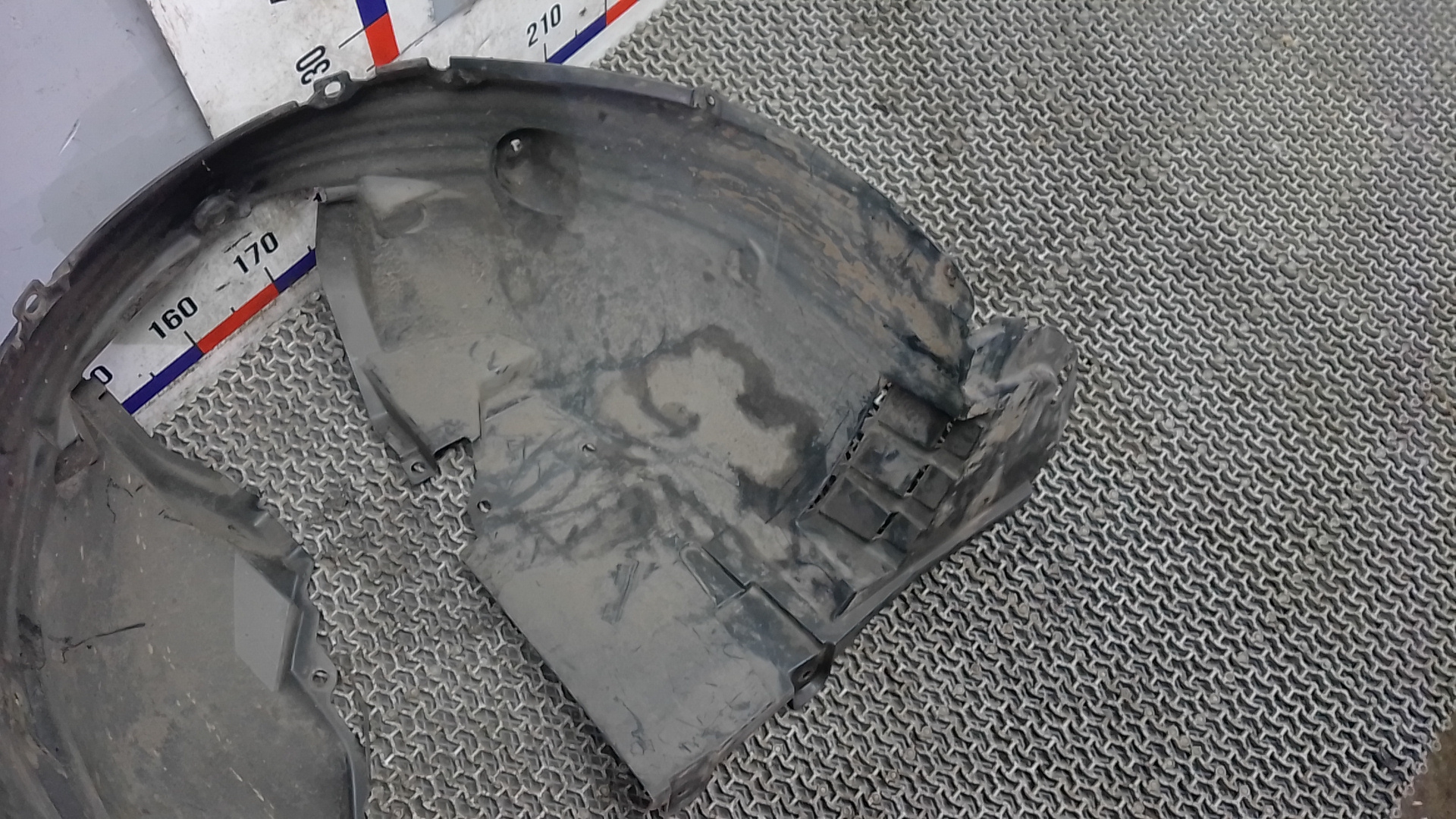 Локер передний правый