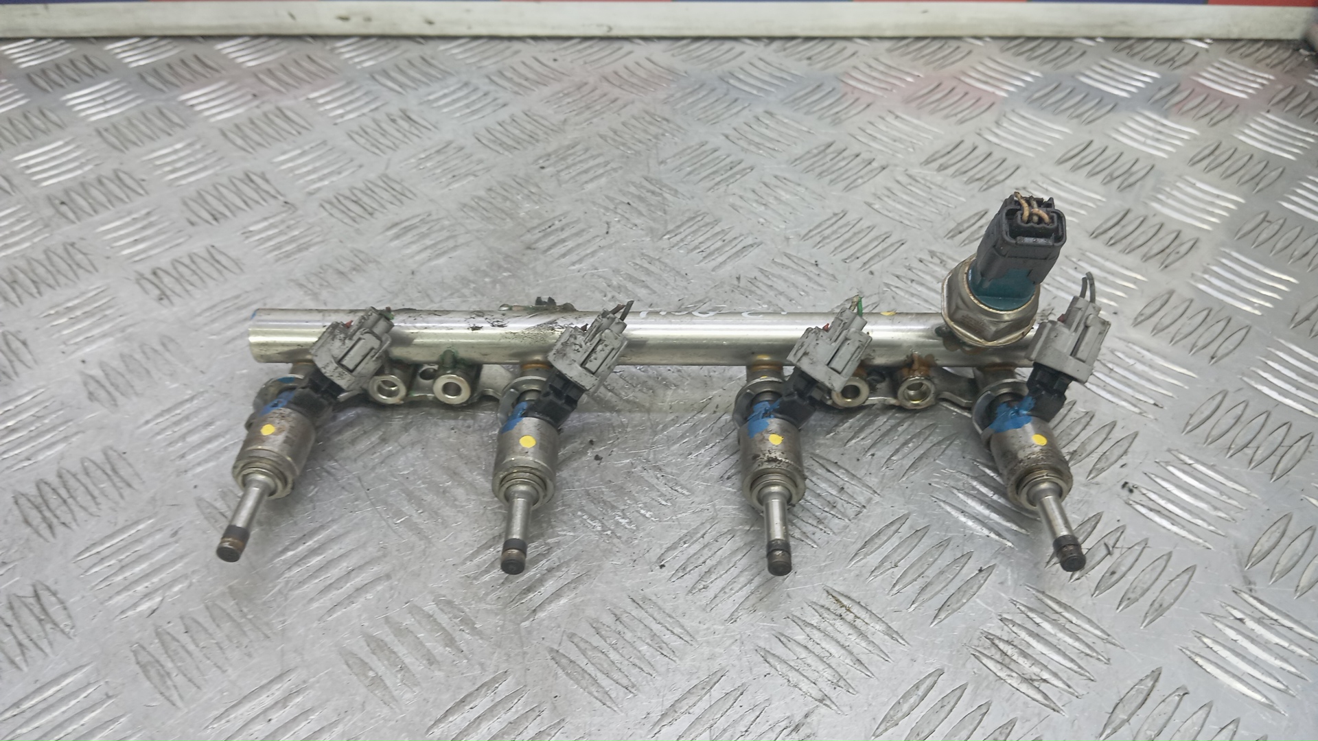 Рейка топливная (рампа)