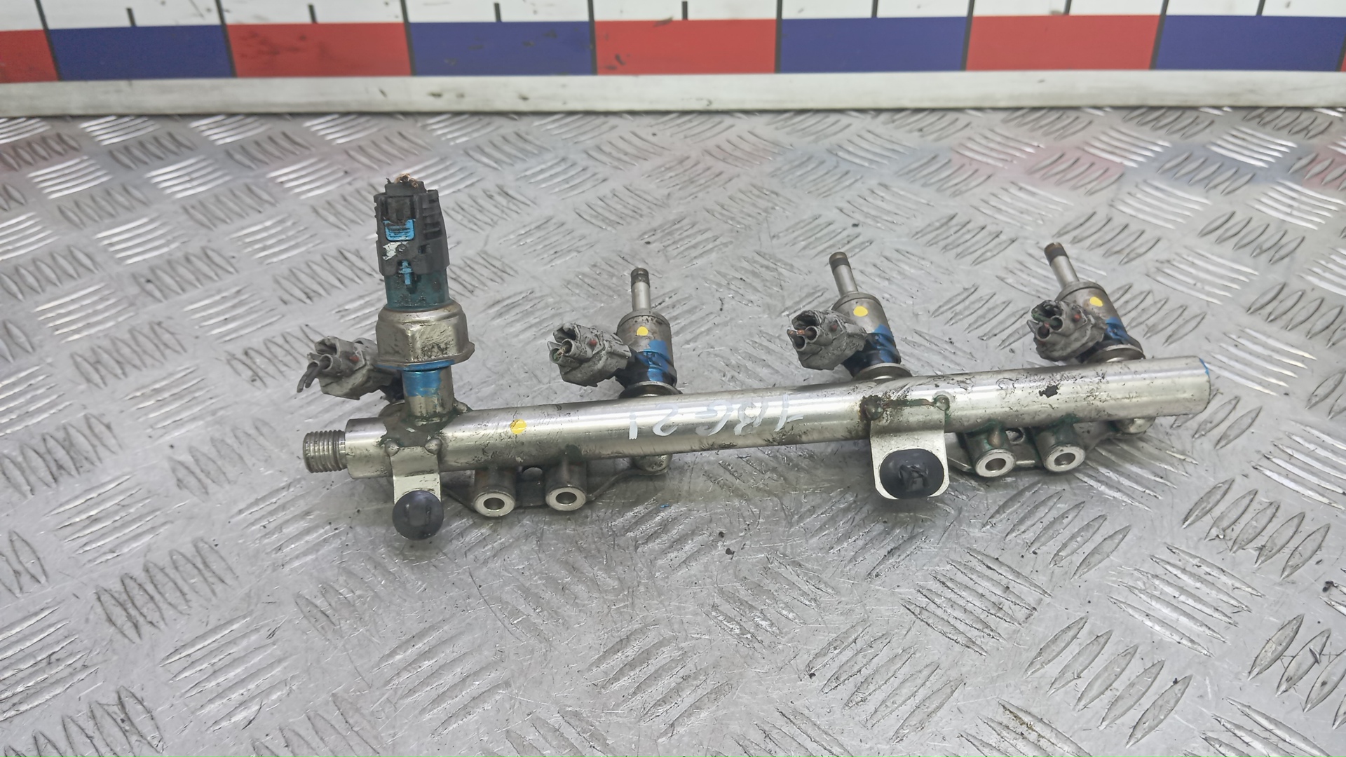 Рейка топливная (рампа)