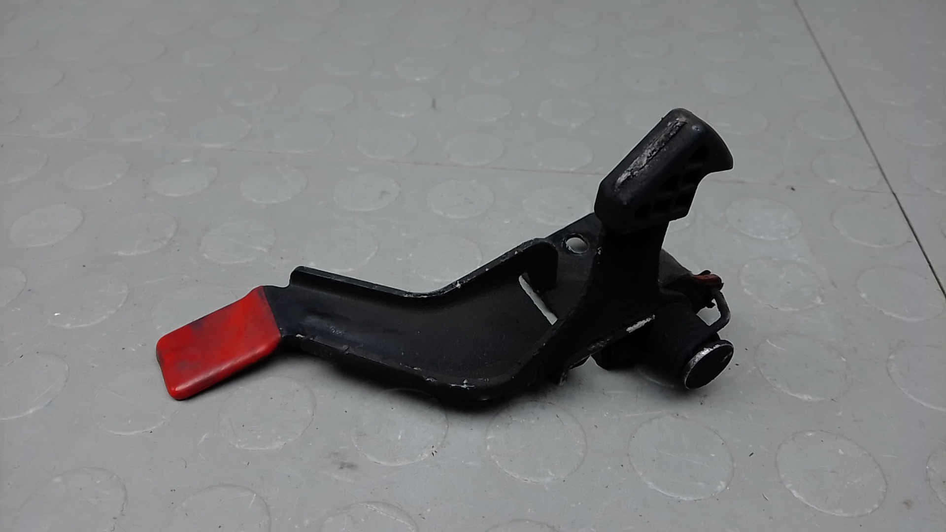 Замок капота для Kadjar 2018>