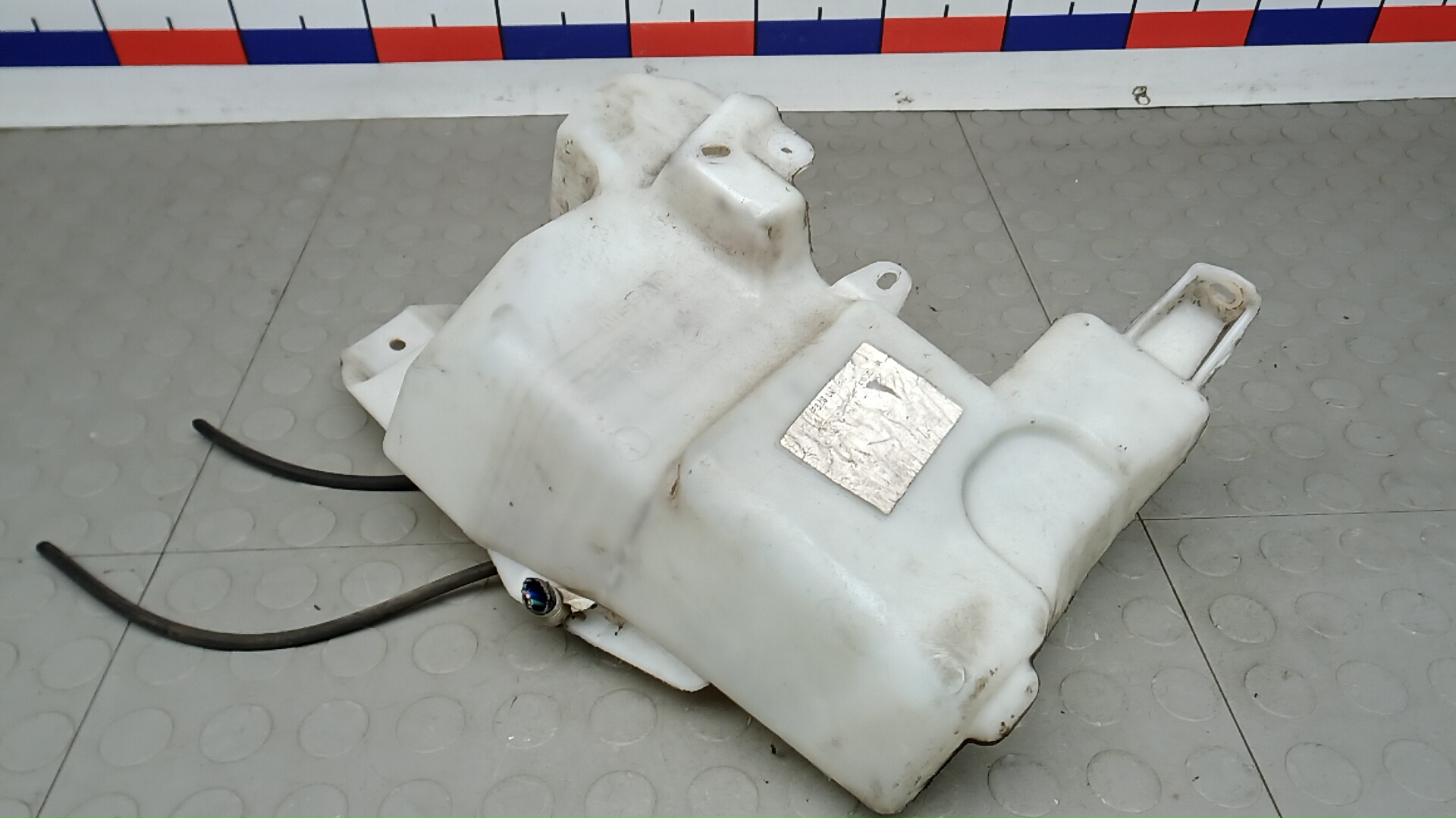 Бачок омывателя лобового стекла