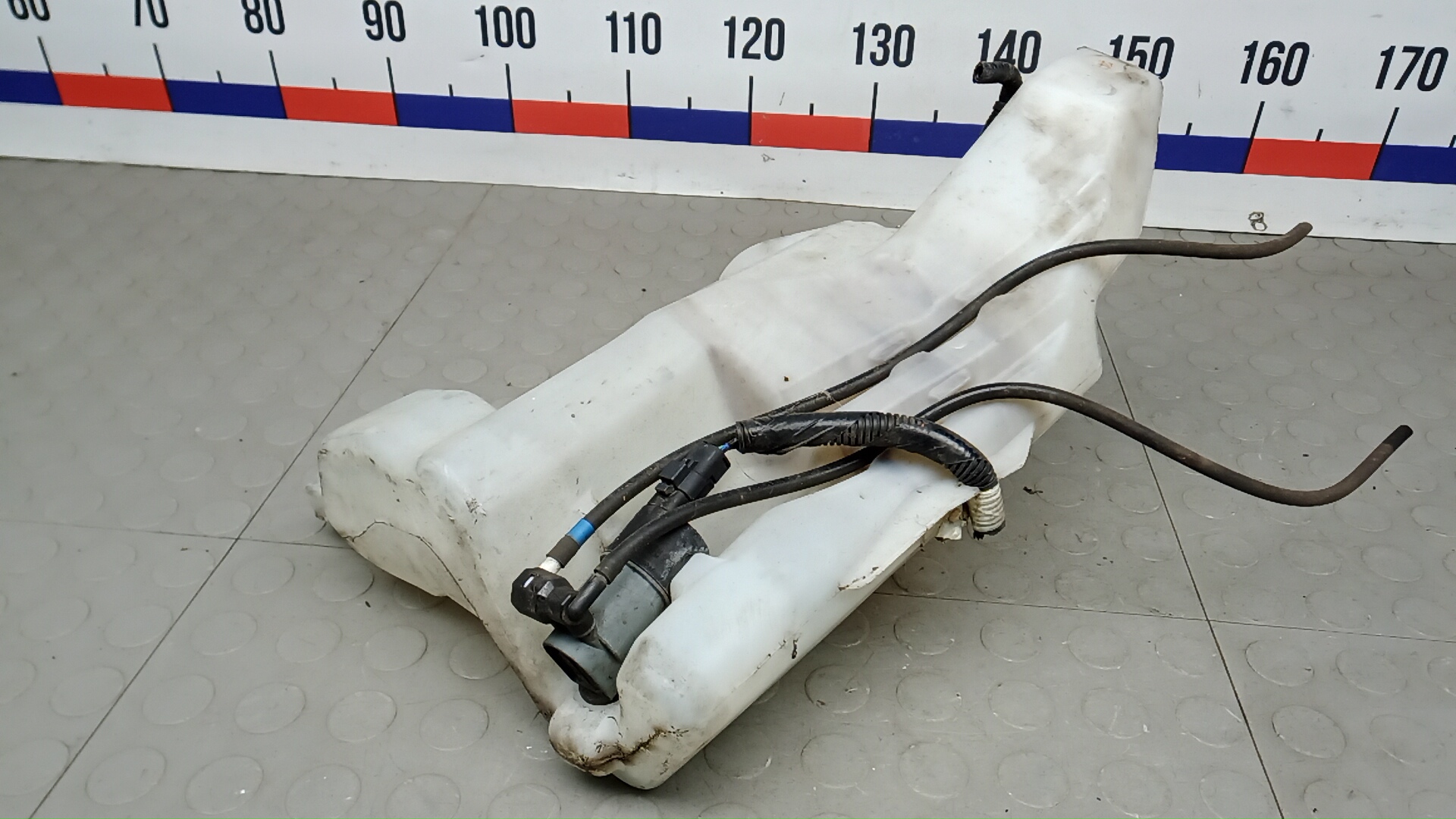 Бачок омывателя лобового стекла