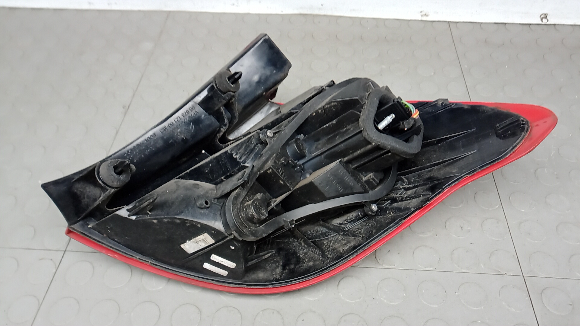 Фонарь задний левый