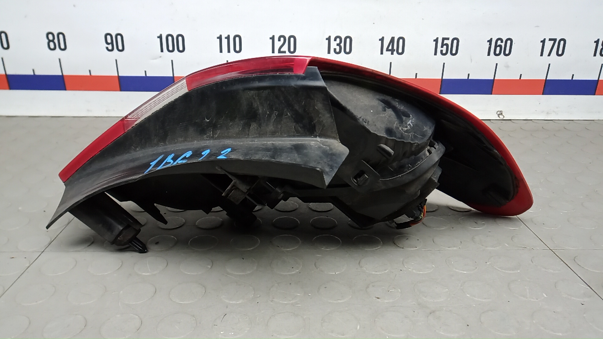 Фонарь задний левый