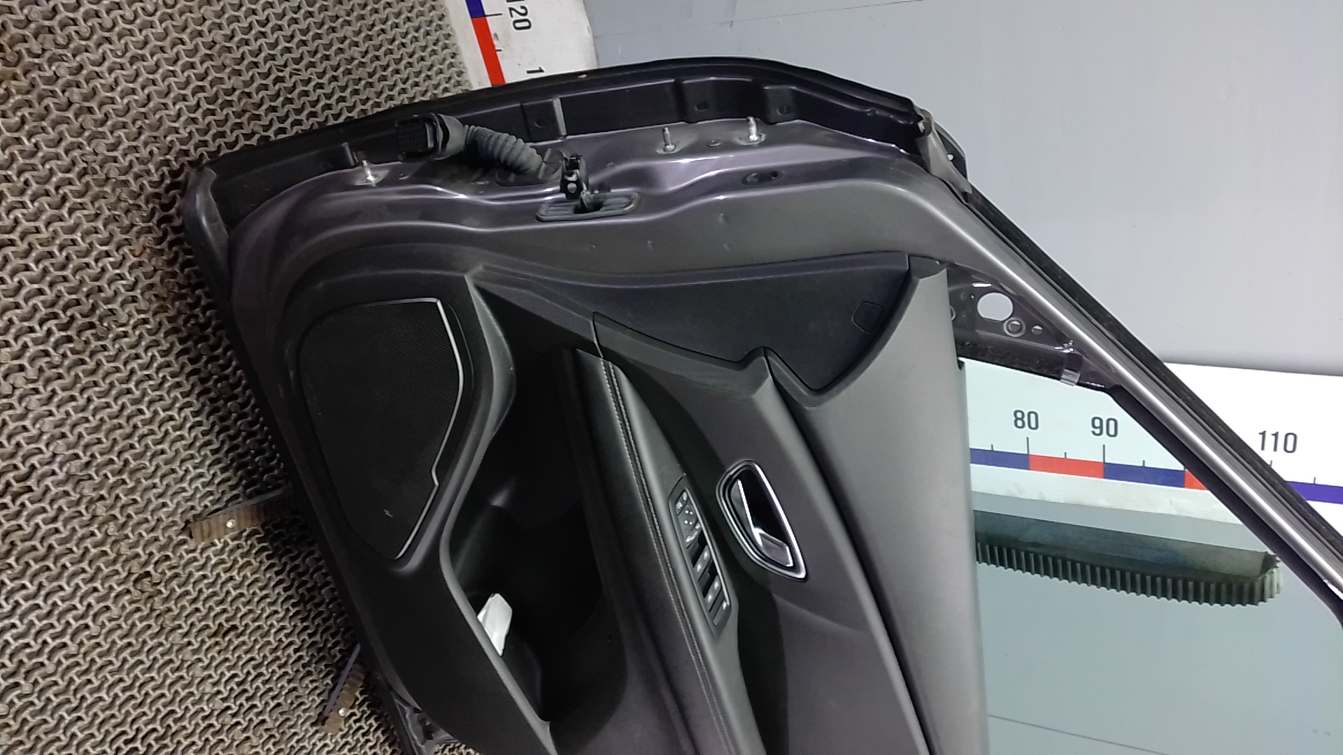 Дверь передняя правая