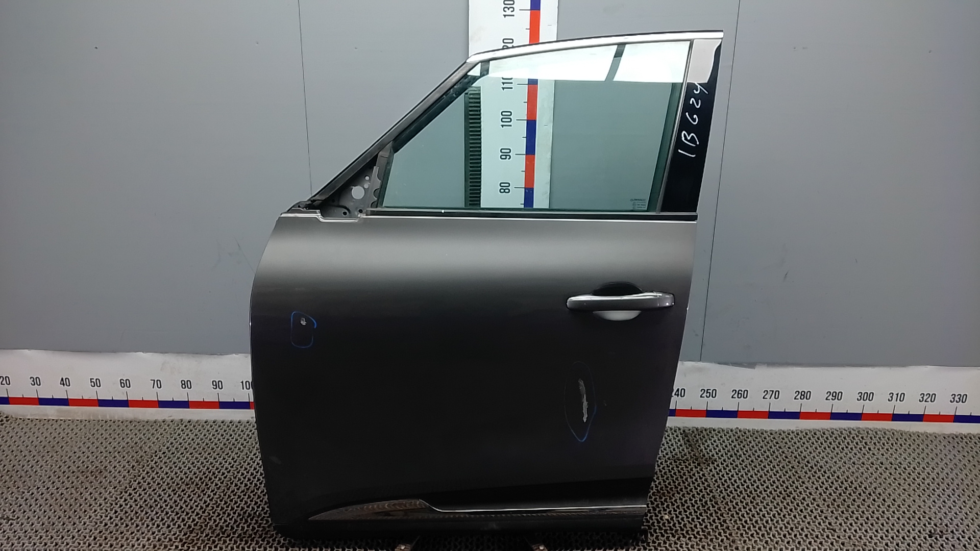 Дверь передняя левая