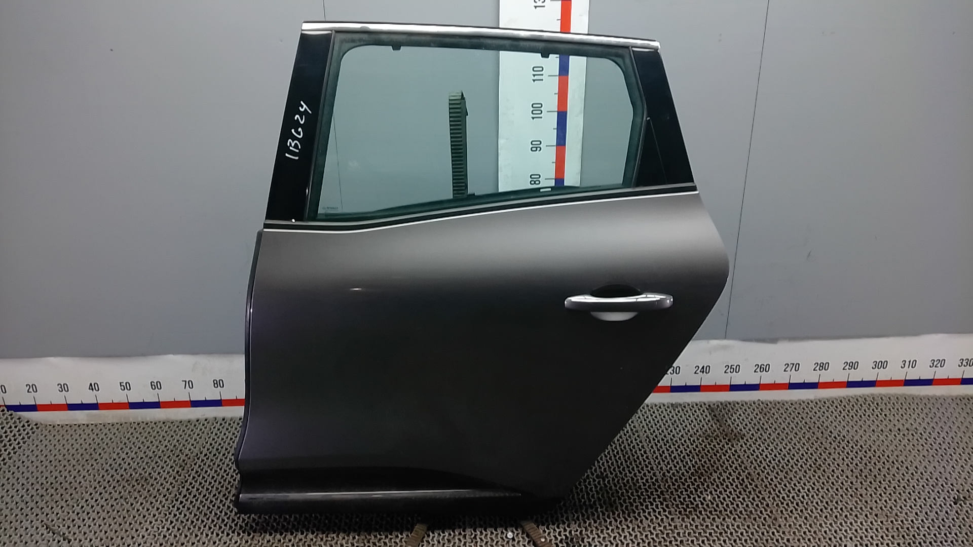 Дверь задняя левая