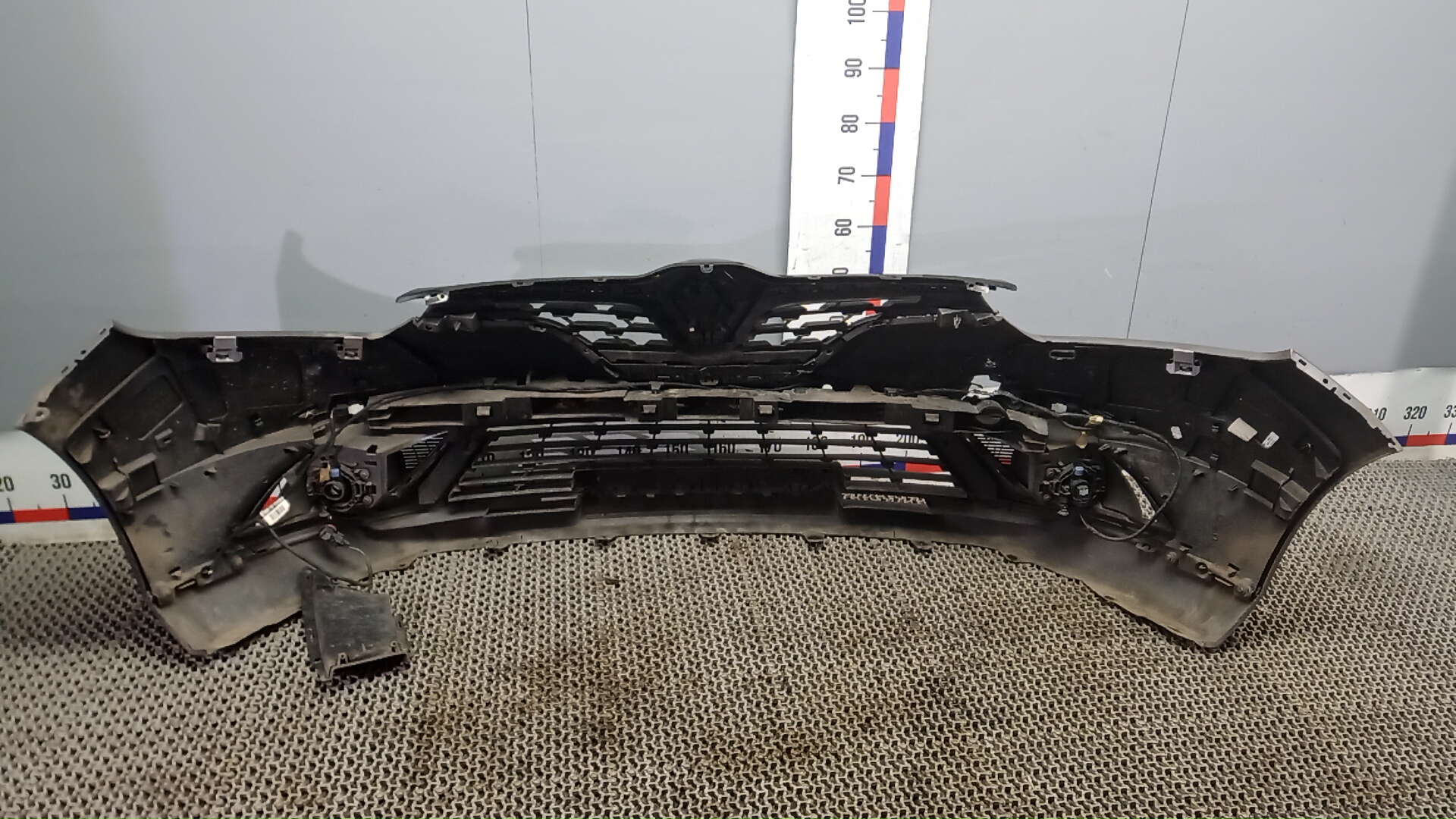 Бампер передний