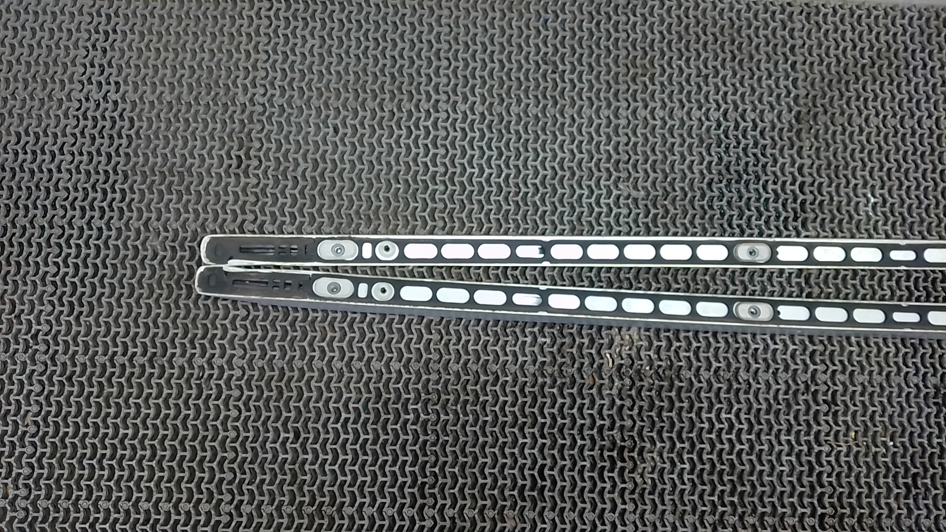 Рейлинги (релинг) к-кт (планки на крышу)