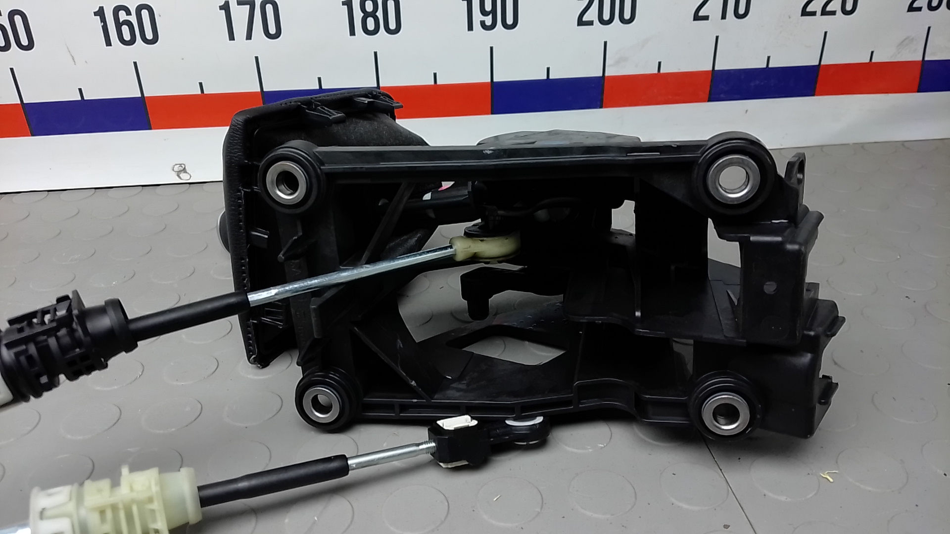 Кулиса МКПП / АКПП