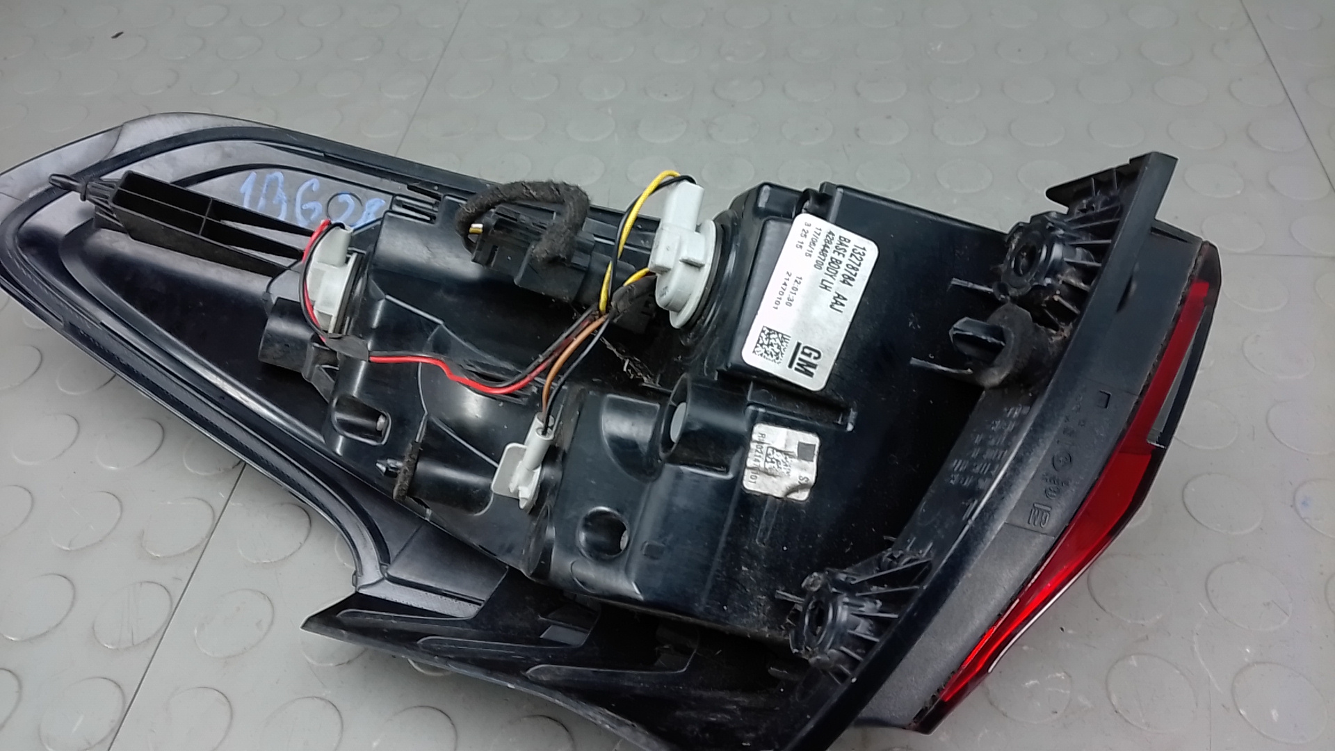 Фонарь задний левый