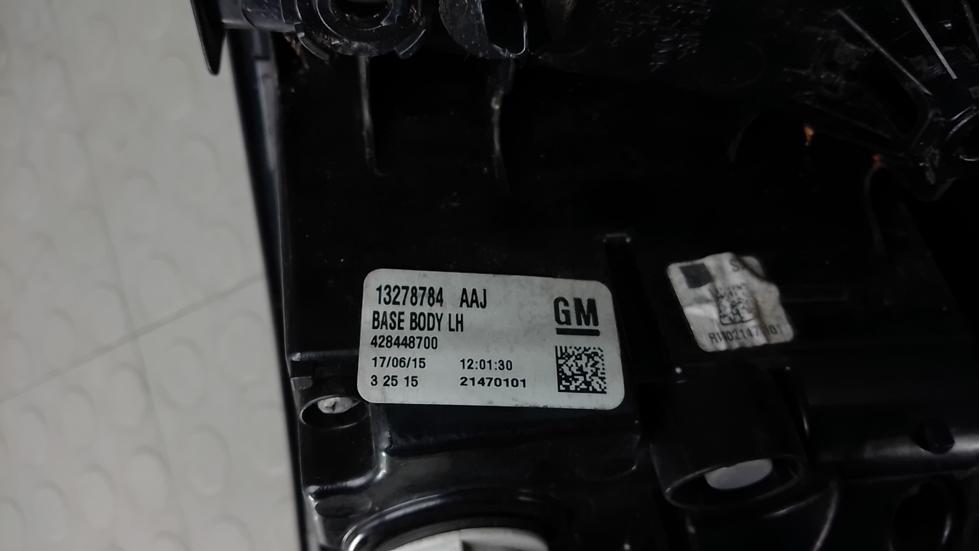 Фонарь задний левый