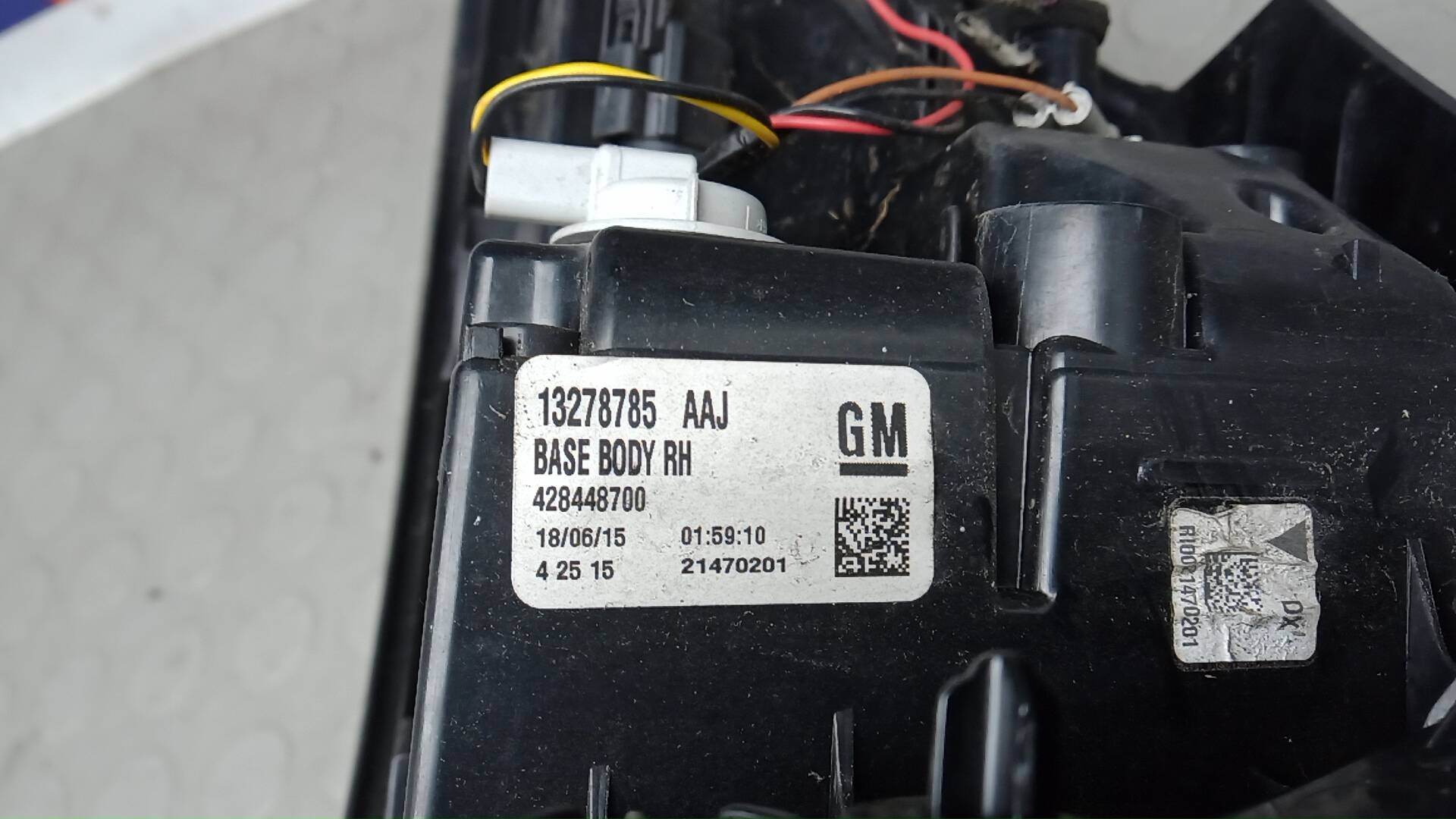 Фонарь задний правый