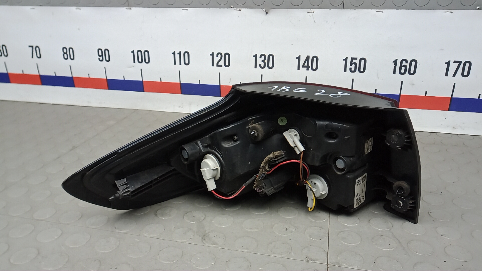 Фонарь задний правый