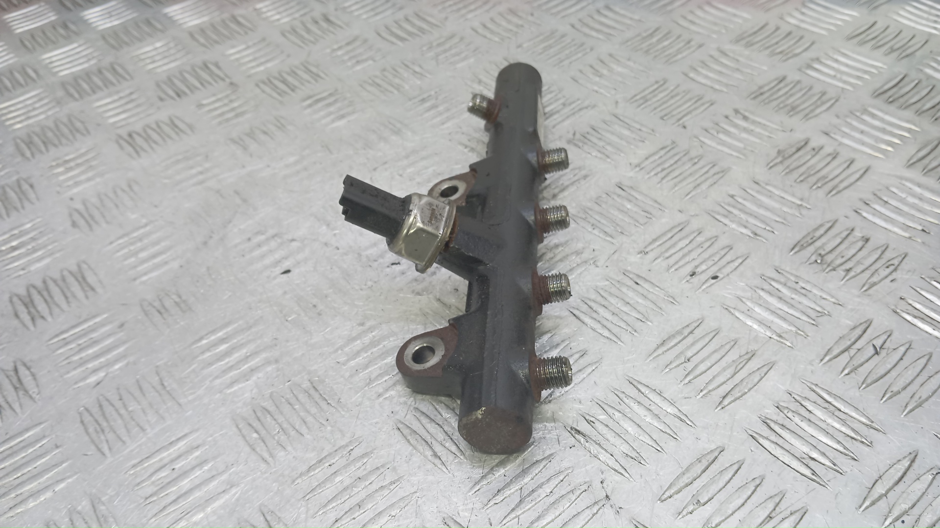 Рейка топливная (рампа)