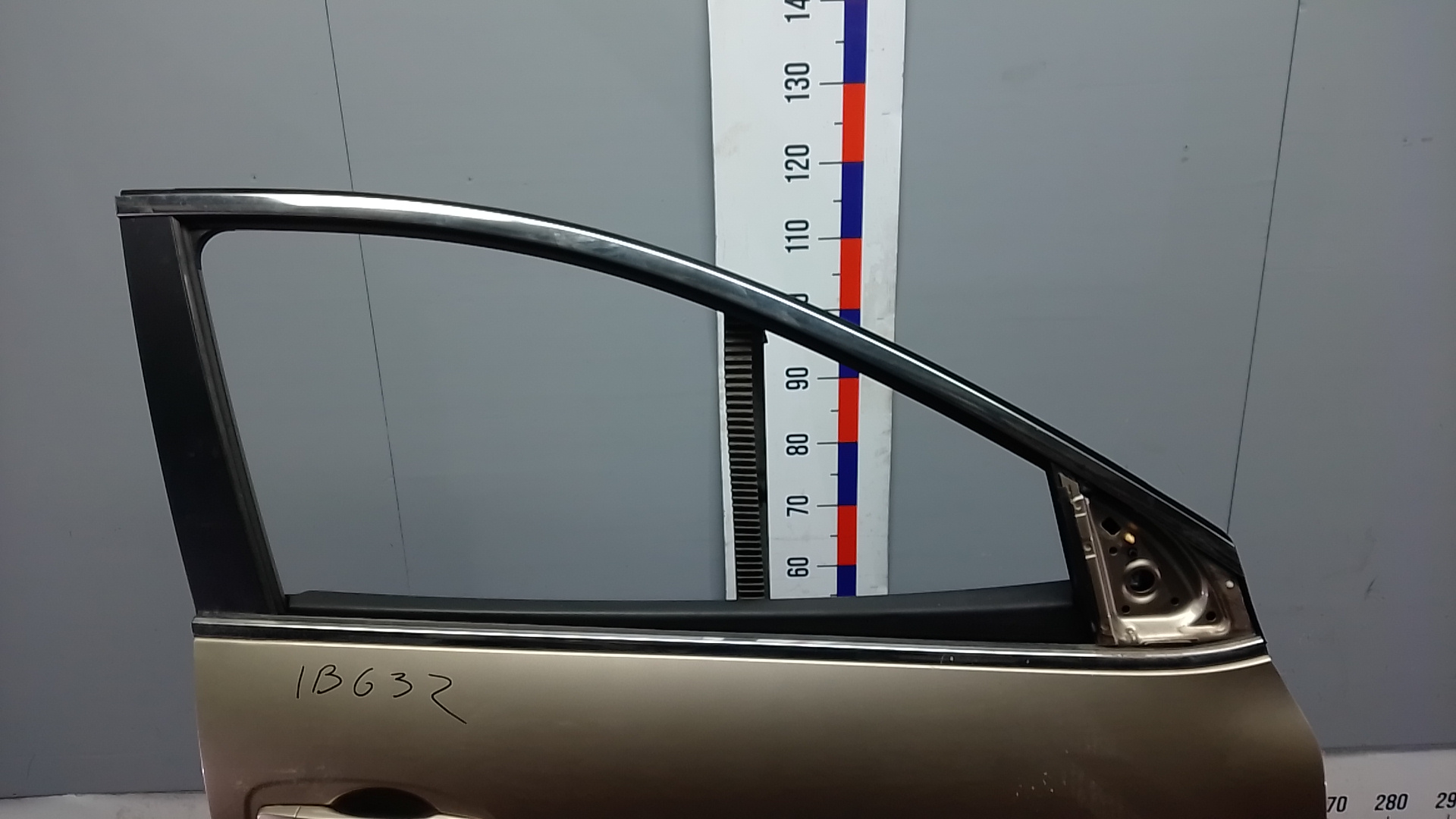 Дверь передняя правая