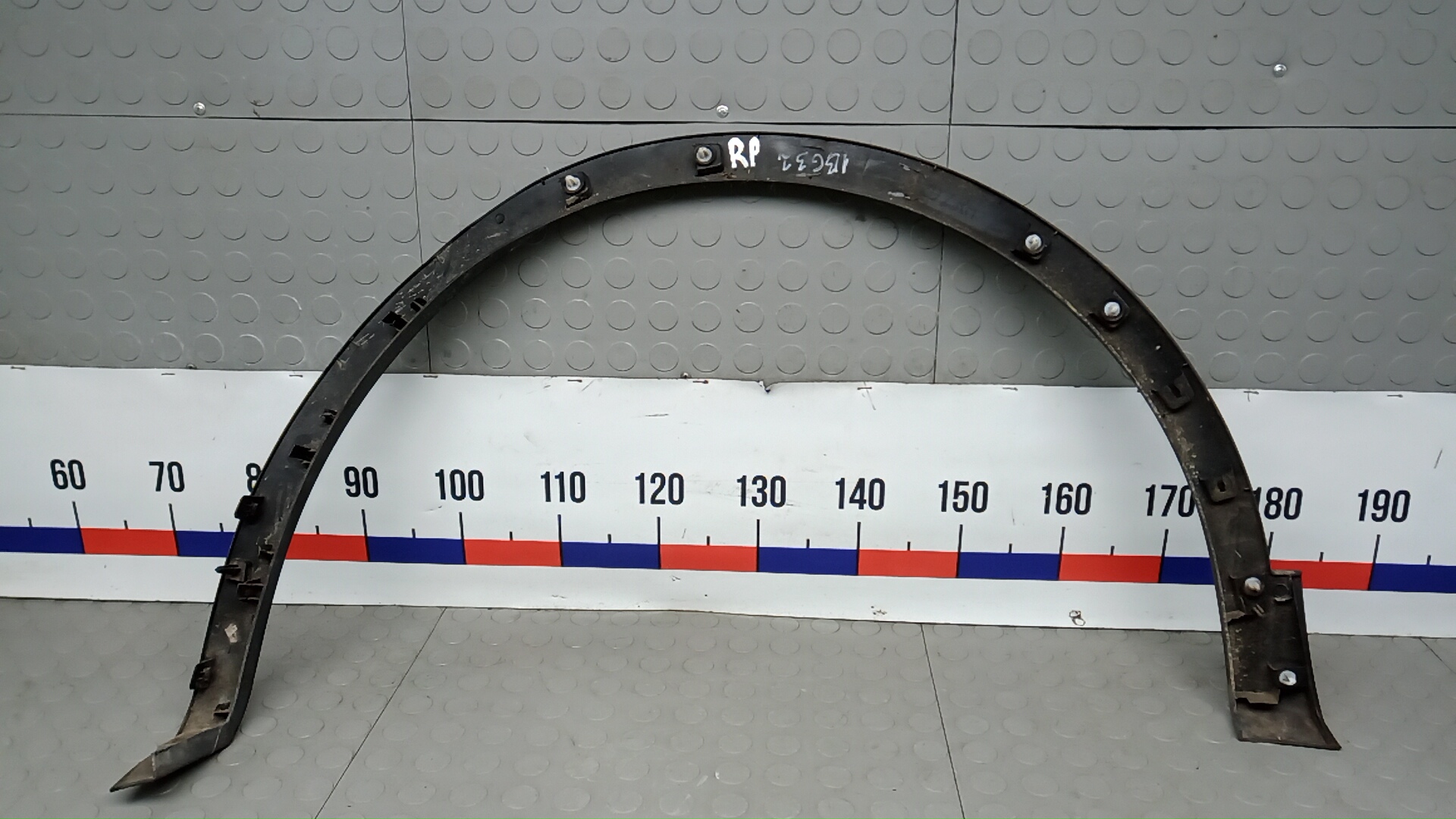 Накладка переднего крыла правого