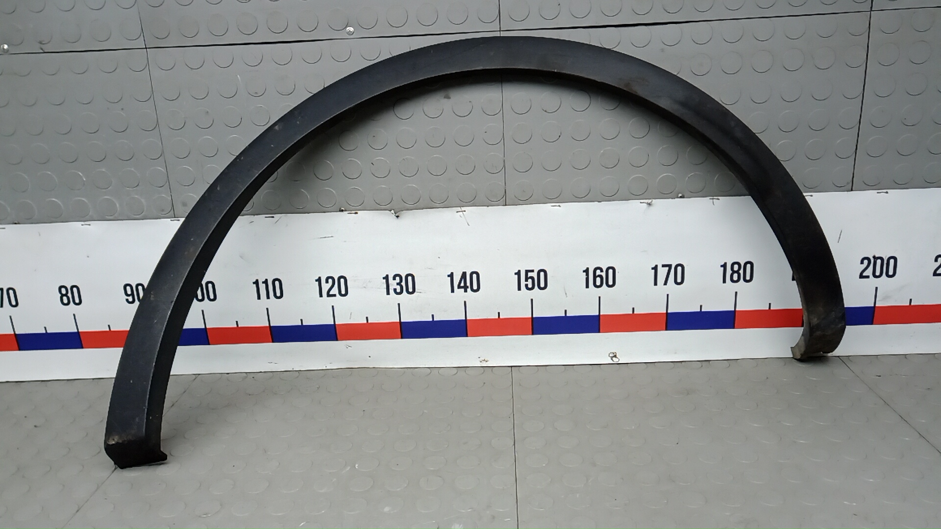 Накладка заднего крыла левого